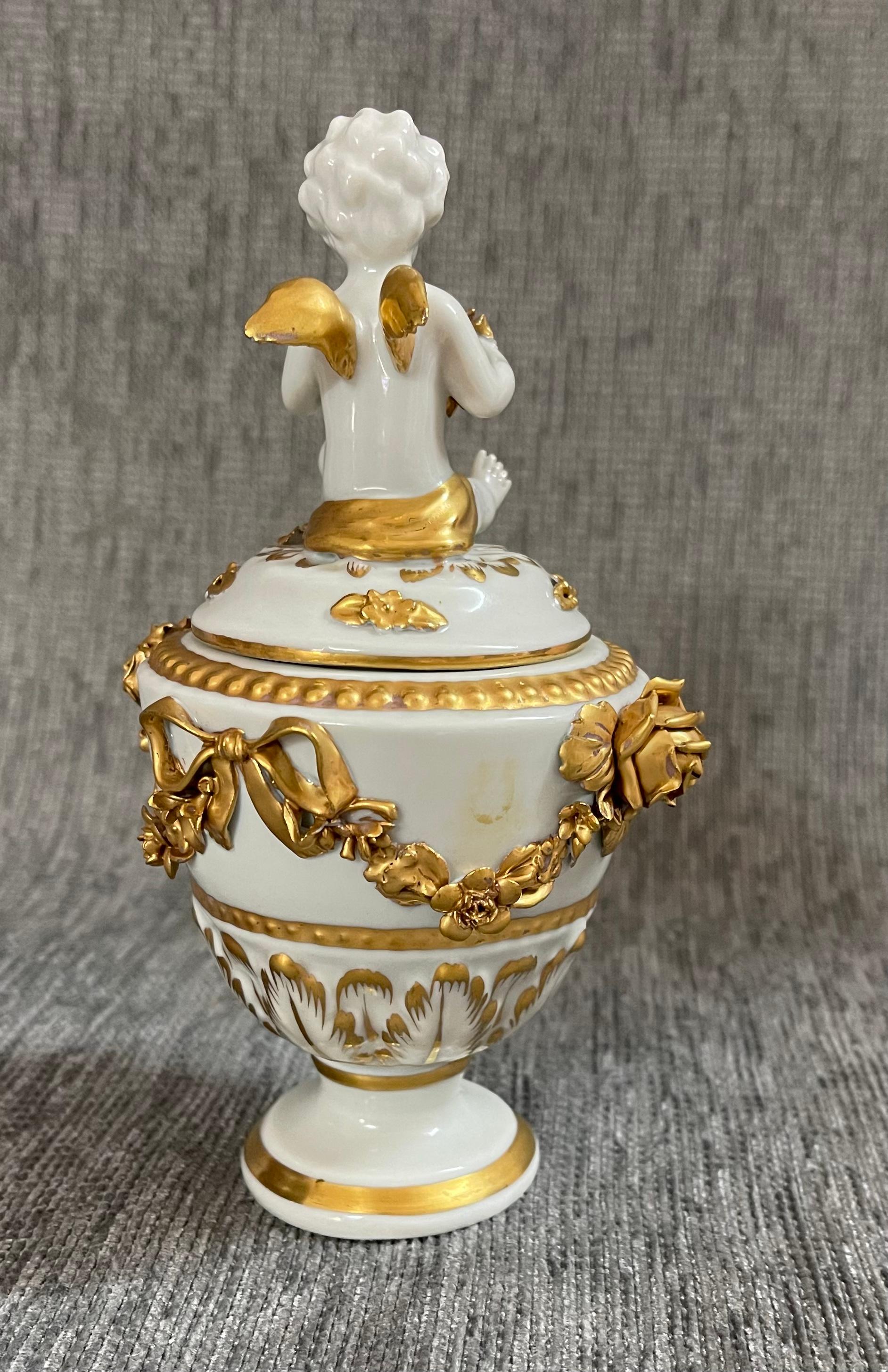 19th Century Italian Capodimonte Porcelain Vase 2