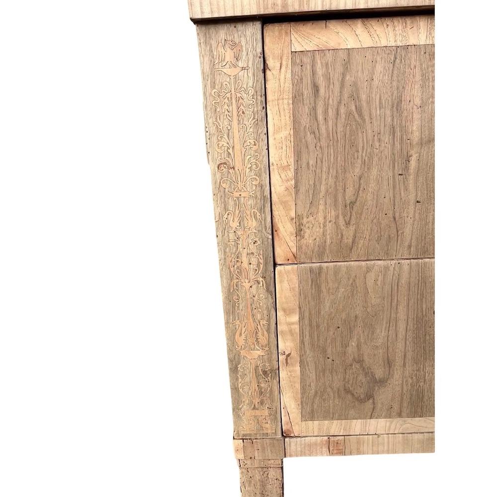 19th Century Italian Walnut Carlo X Commode / Dresser / Chest of Drawers For Sale 6