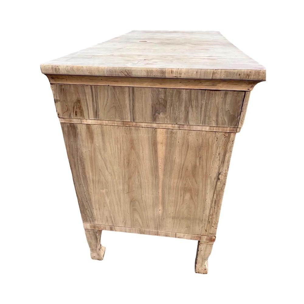 19th Century Italian Walnut Carlo X Commode / Dresser / Chest of Drawers In Good Condition For Sale In Carmine, TX