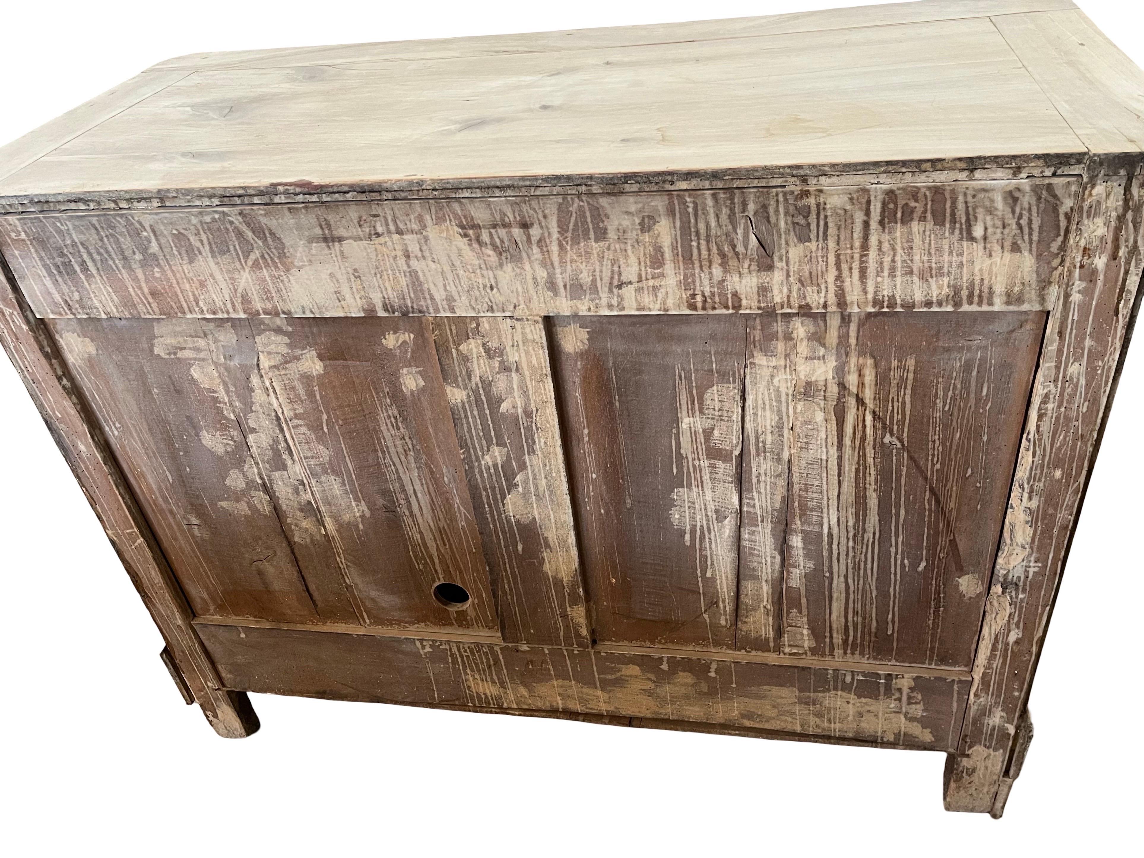 19. Jahrhundert Italienisch Carlo X / Louis Philippe gebleicht Nussbaum Buffet (Charles X.) im Angebot