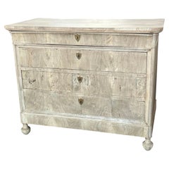 19th Century Italian Carlo X / Louis Philippe Bleached Walnut Chest Of Drawers 19th Century Italian Carlo X / Louis Philippe Bleached Walnut Chest Of Drawers
