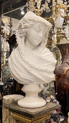 Escultura de busto de belleza velada en mármol de Carrara italiano del siglo XIX