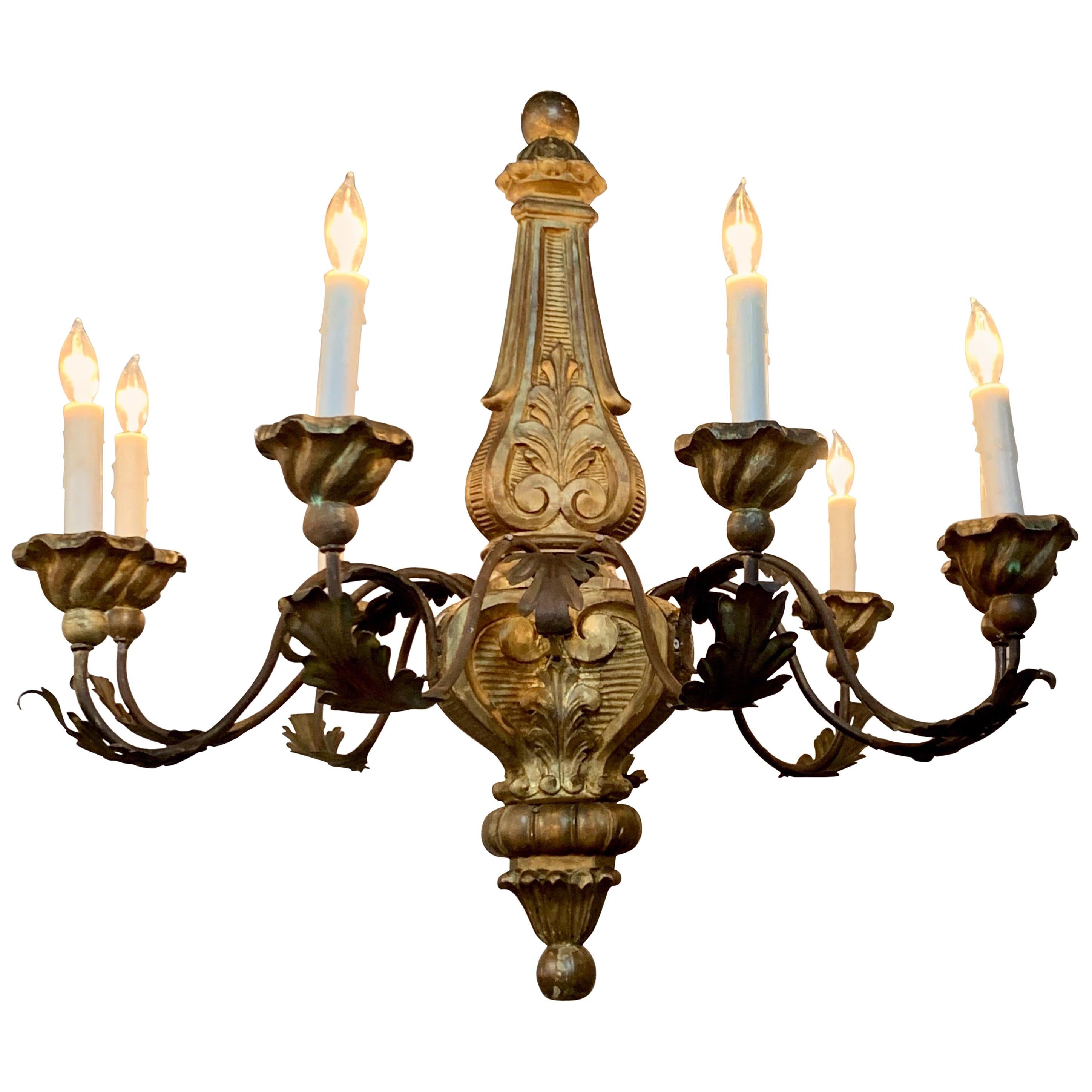 Lustre Italien du 19ème Siècle en Bois Sculpté et Doré