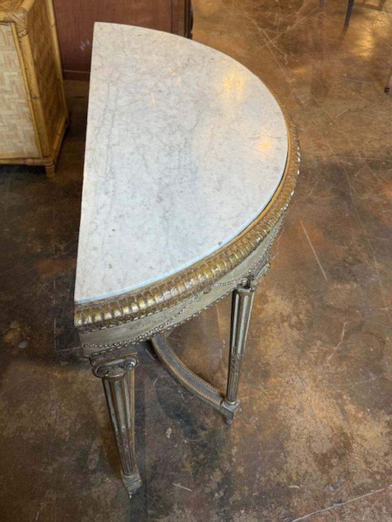 Italiano Console Demi Lune neoclassica italiana del XIX secolo intagliata e dorata a parcella in vendita
