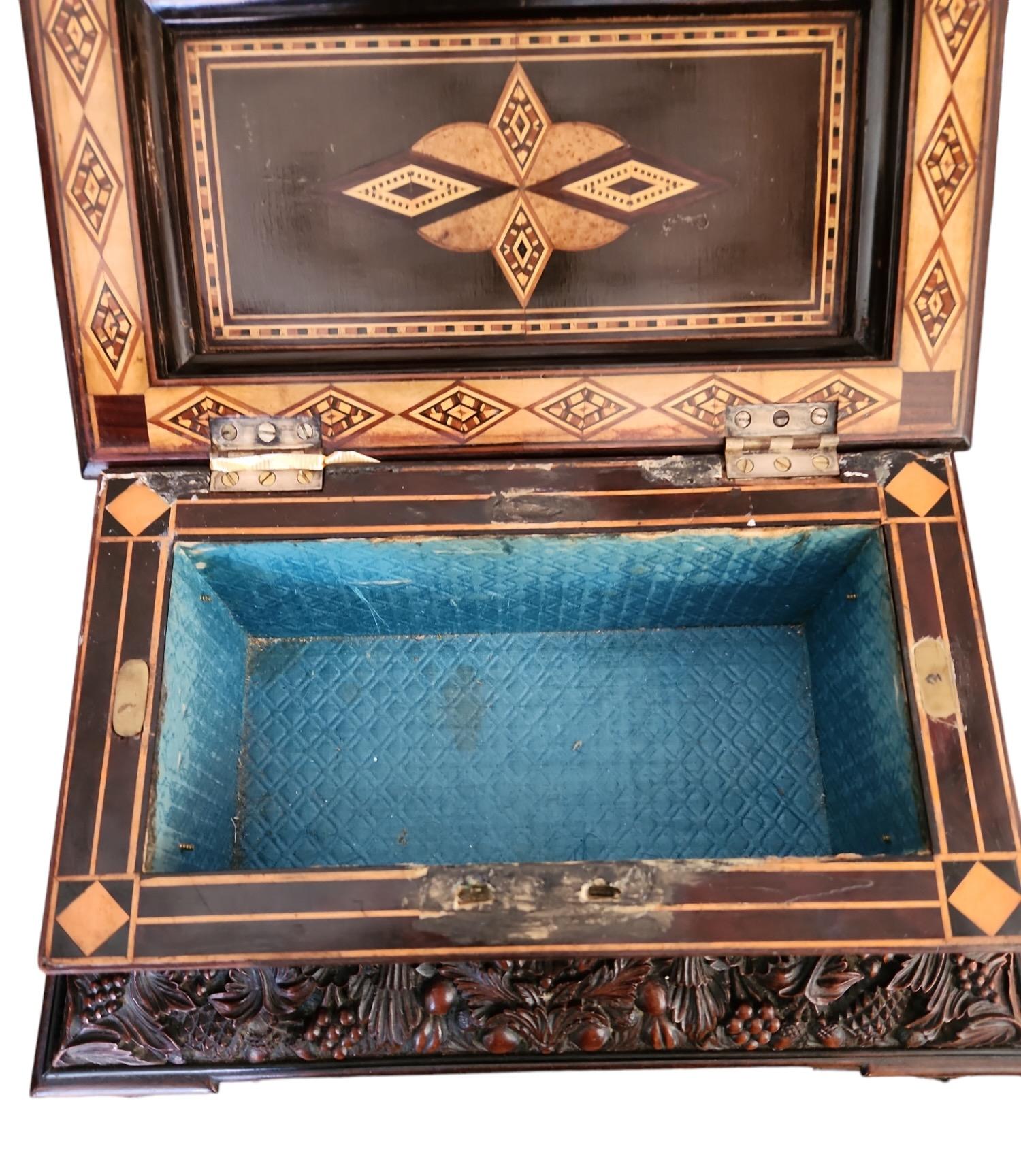 Wood 19th Century Italian Carved Box For Sale