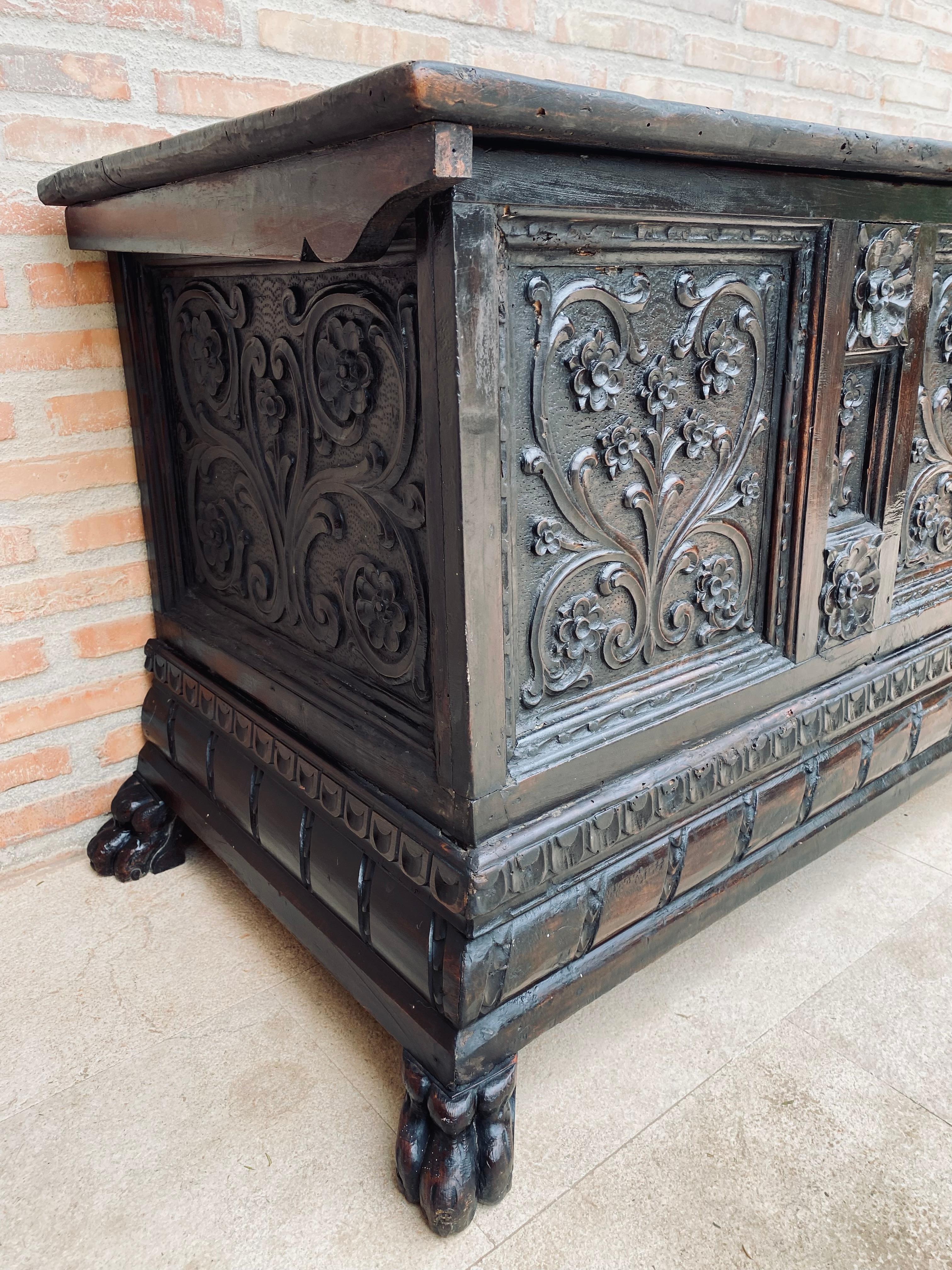 19th Century Italian Carved Cassone Trunk with Original Hardware, 1890s 4
