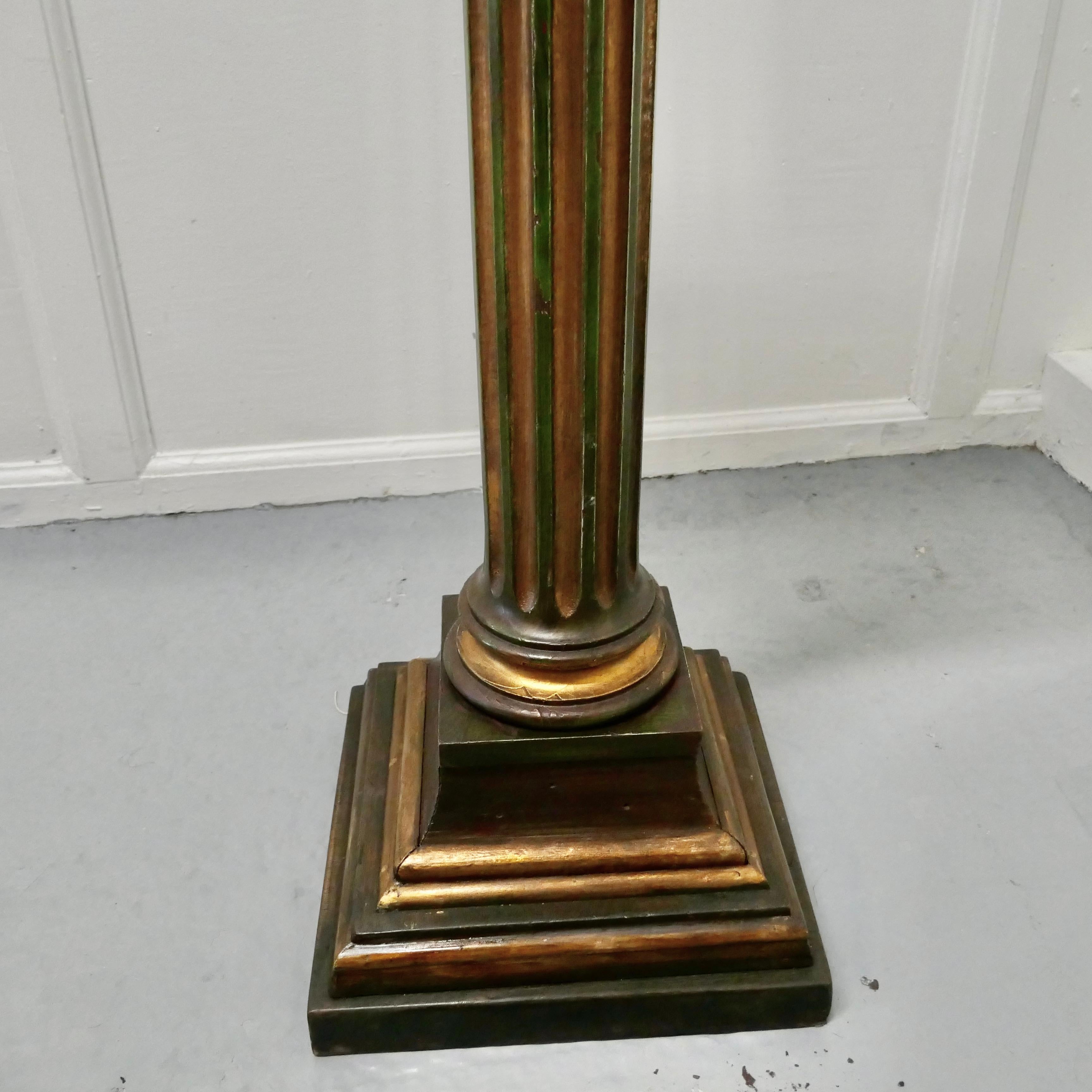 19th Century Italian Carved Gilt Wood Column Display Pedestal In Good Condition In Chillerton, Isle of Wight