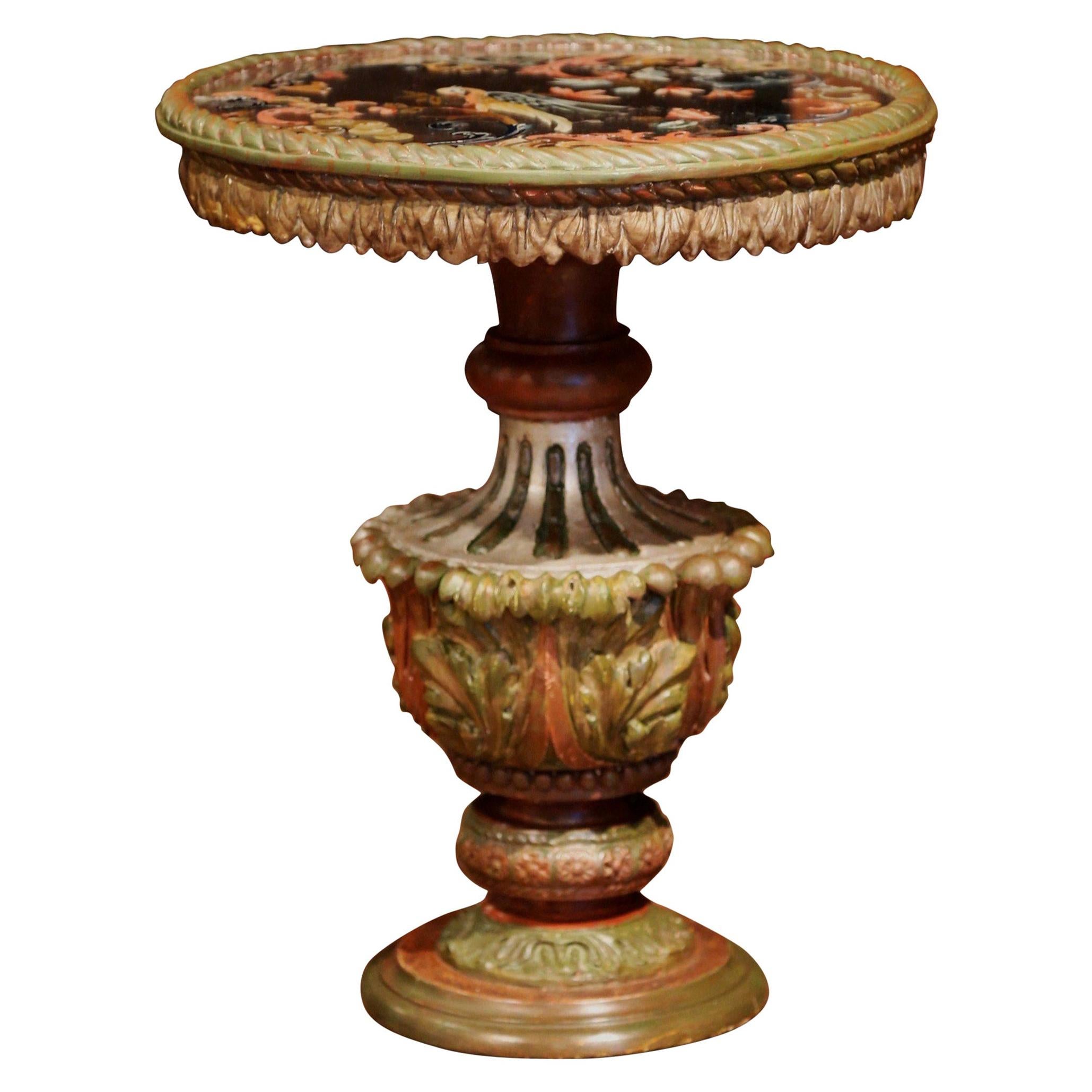 Table d'appoint italienne du 19ème siècle en bois doré sculpté et peint avec plateau en églomisé