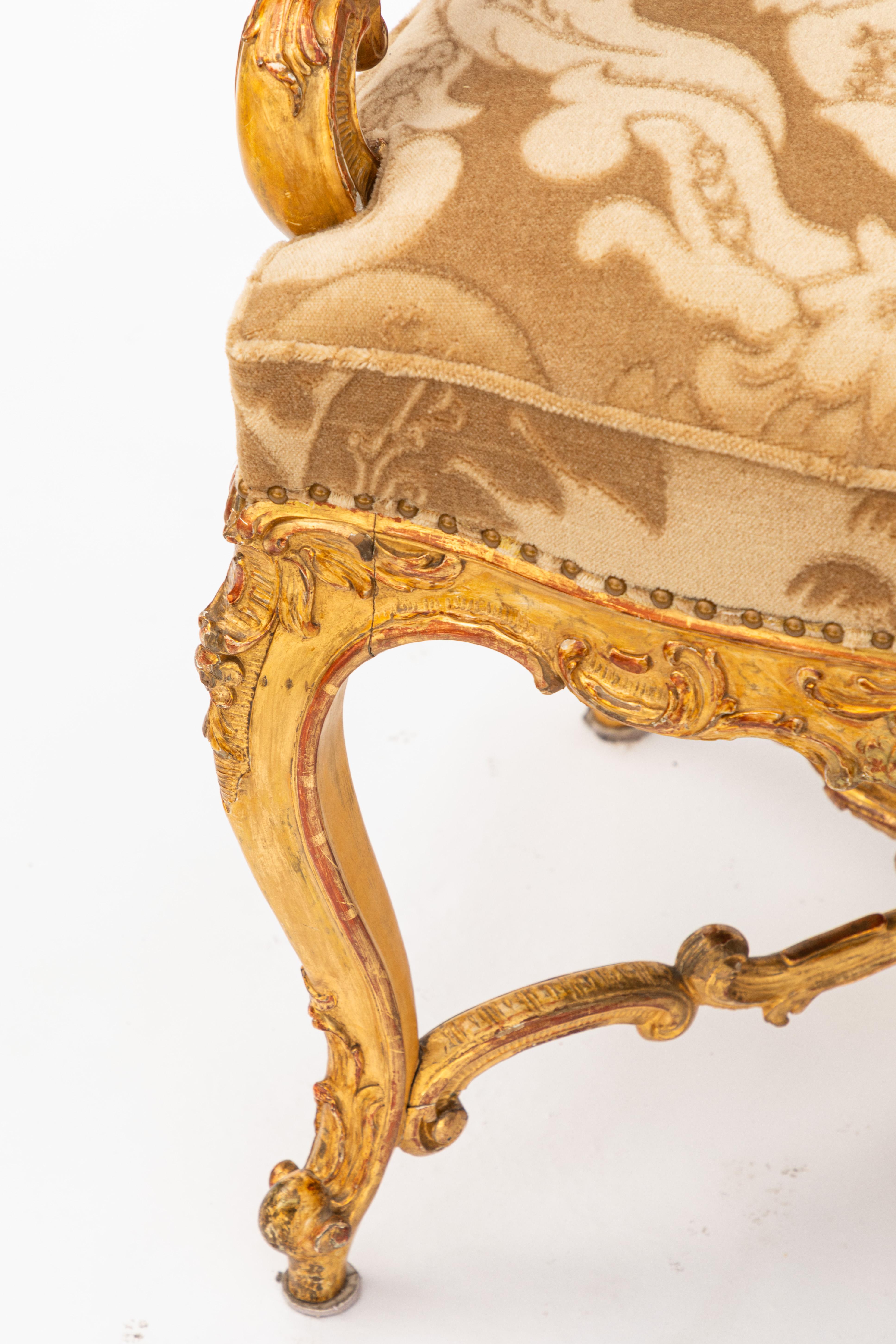 19th Century Italian Carved Giltwood Armchair with Cherub Motif In Good Condition In Los Angeles, CA