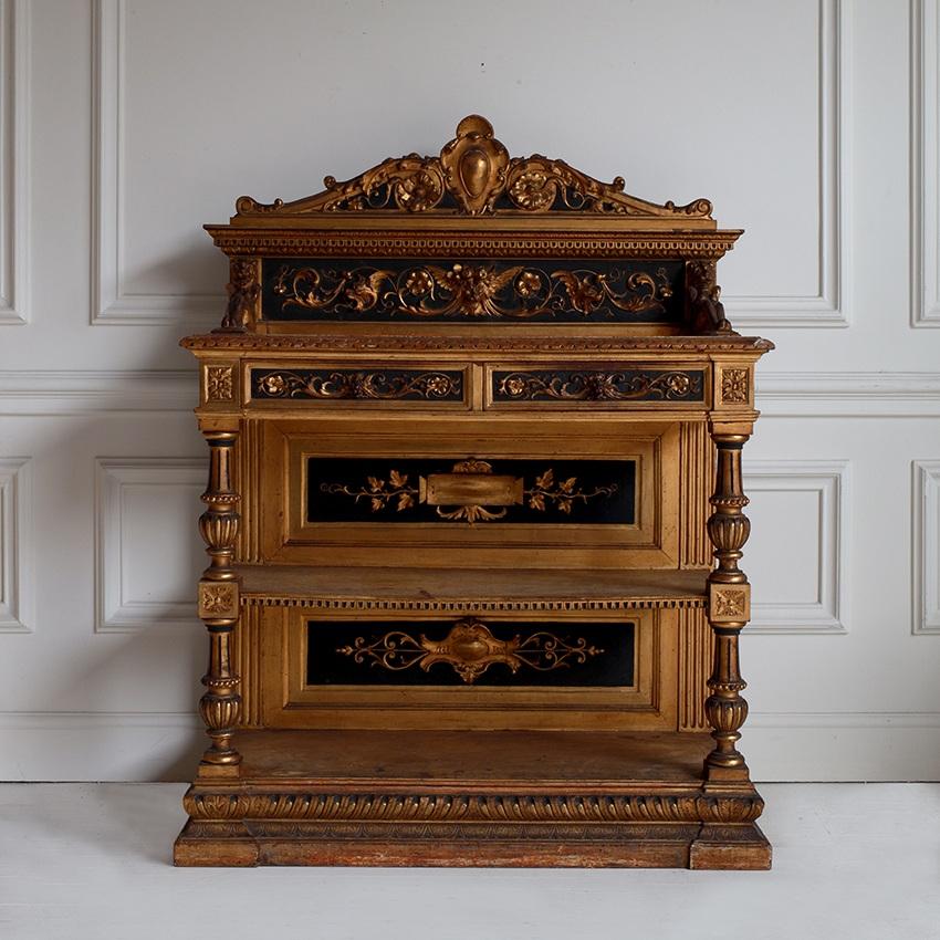 19th Century Italian Carved Giltwood Buffet For Sale 1