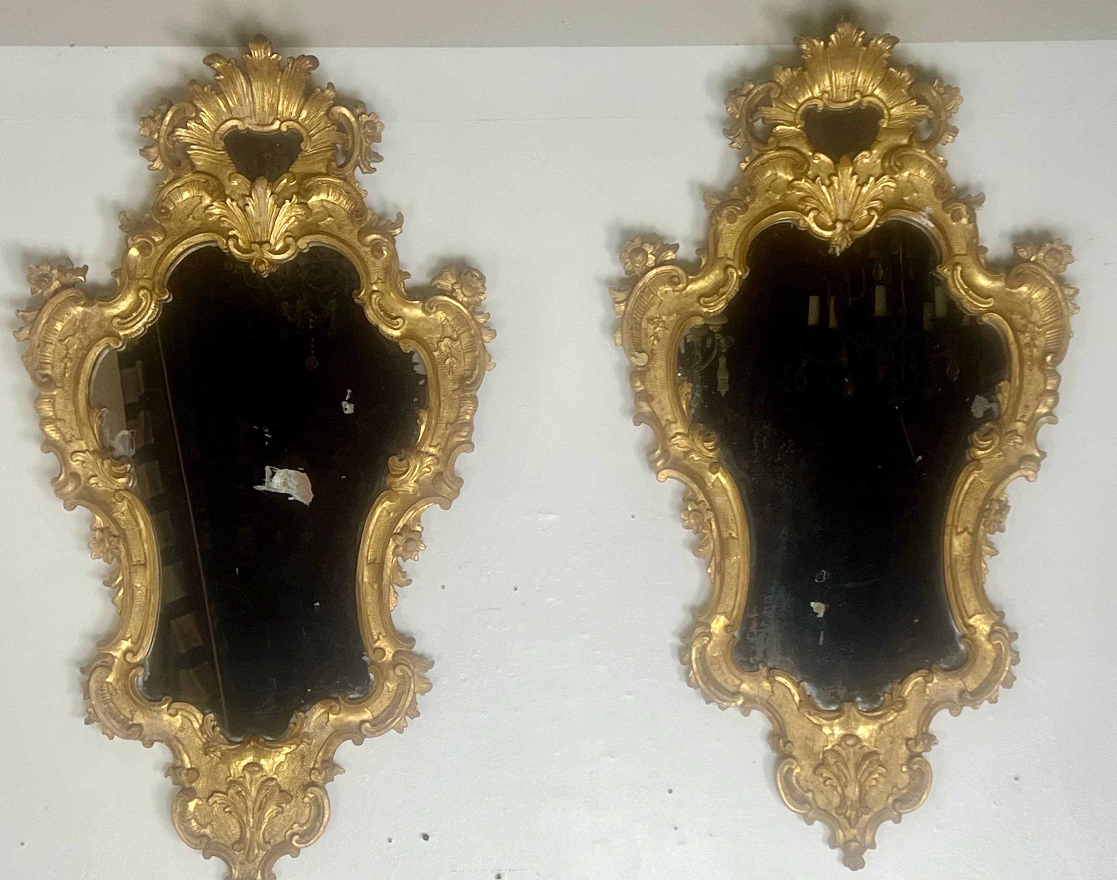 Miroirs italiens en bois doré sculpté du XIXe siècle en vente 7
