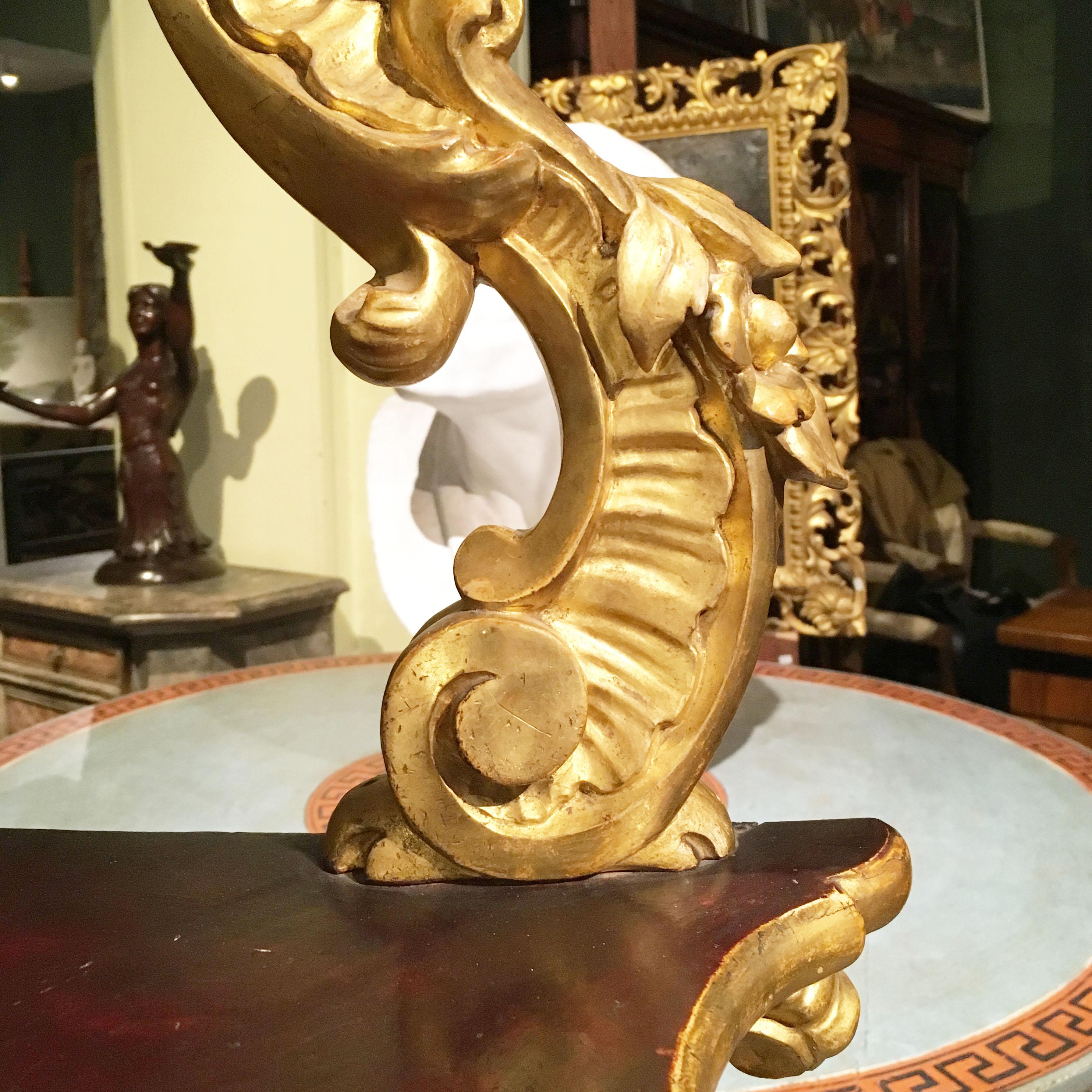 19th Century Italian Carved Louis Philippe Corner Shelf with Gold Leaf Gilding 6