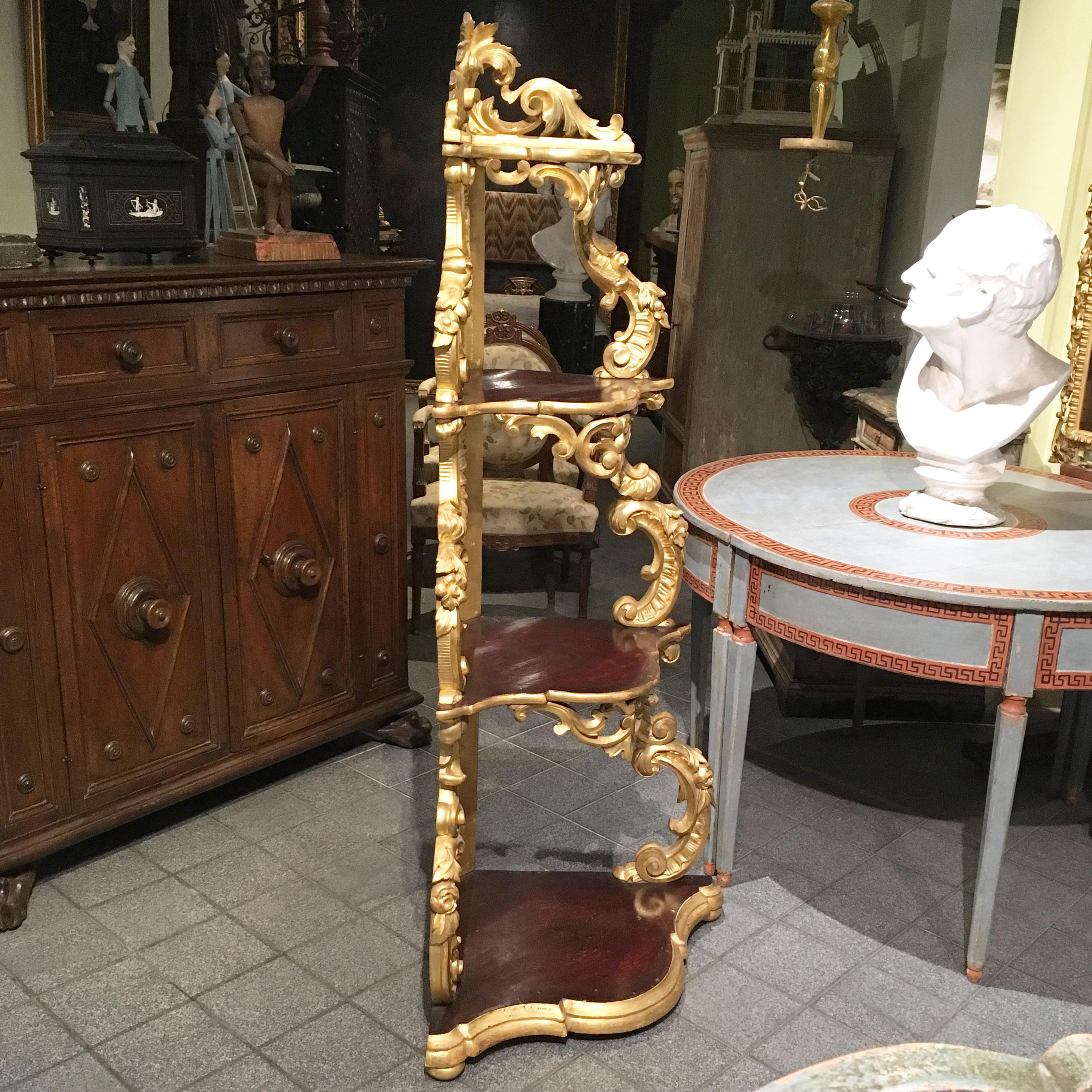 19th Century Italian Carved Louis Philippe Corner Shelf with Gold Leaf Gilding 9