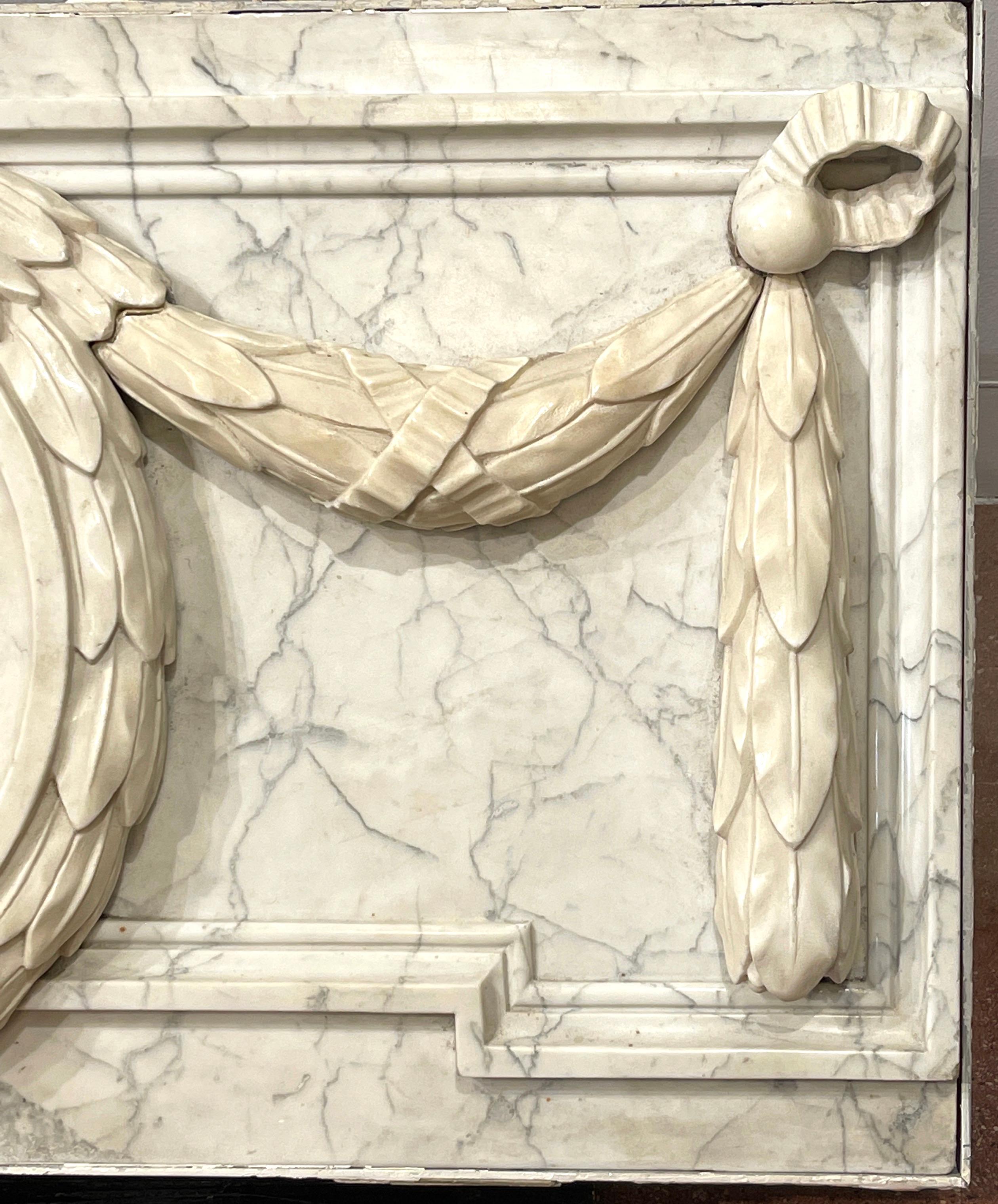 Sculpté à la main Sculpture de frise architecturale de Caesar en marbre sculpté italien du 19ème siècle en vente