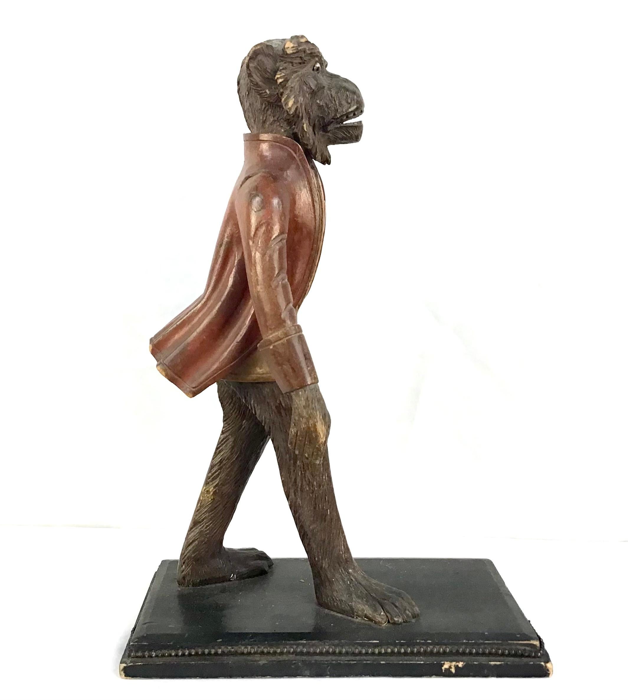 monkey waiter statue