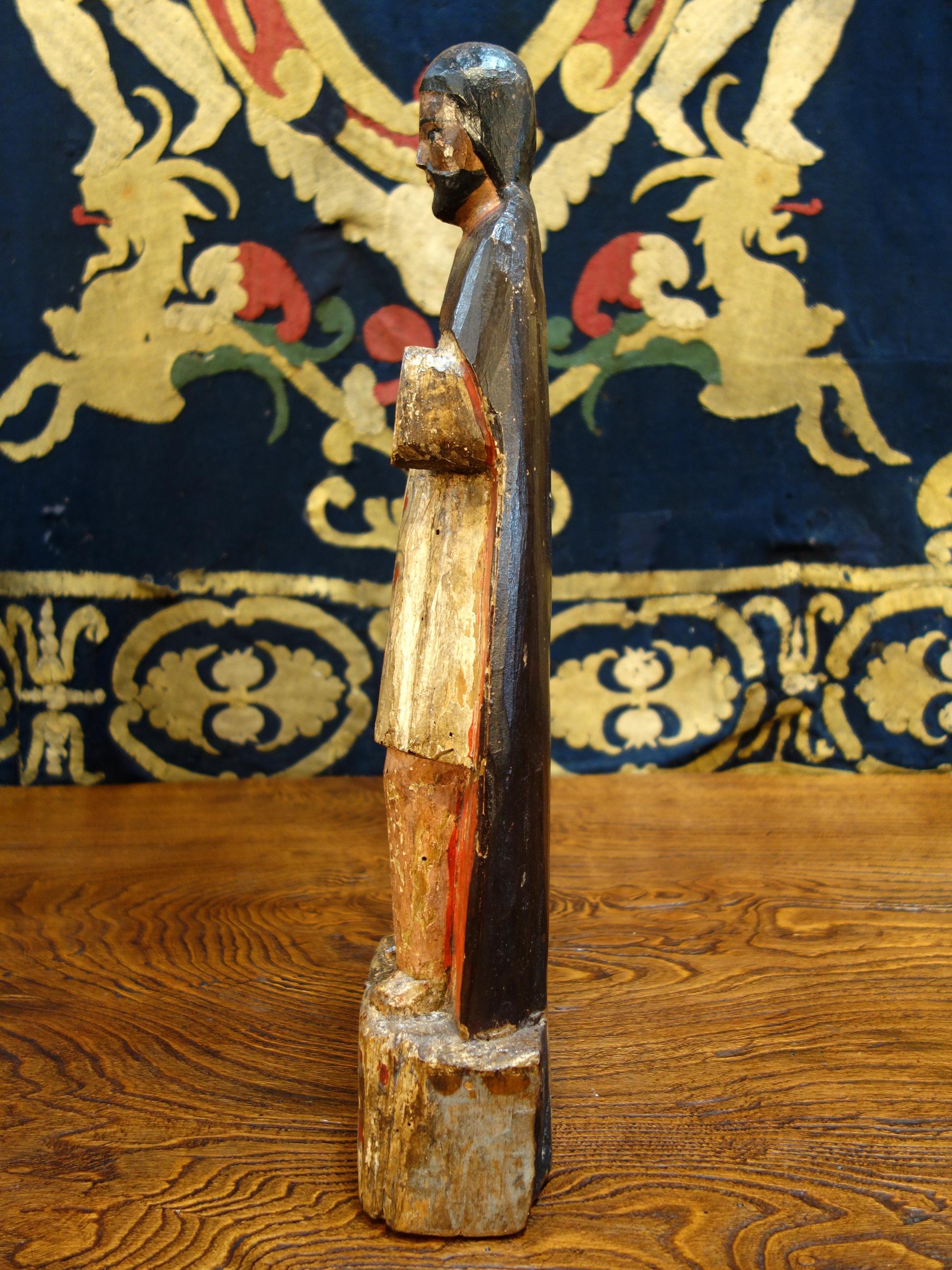 19. Jahrhundert Italienisch geschnitzte & bemalte primitive männliche Santos Holzskulptur (Primitiv) im Angebot