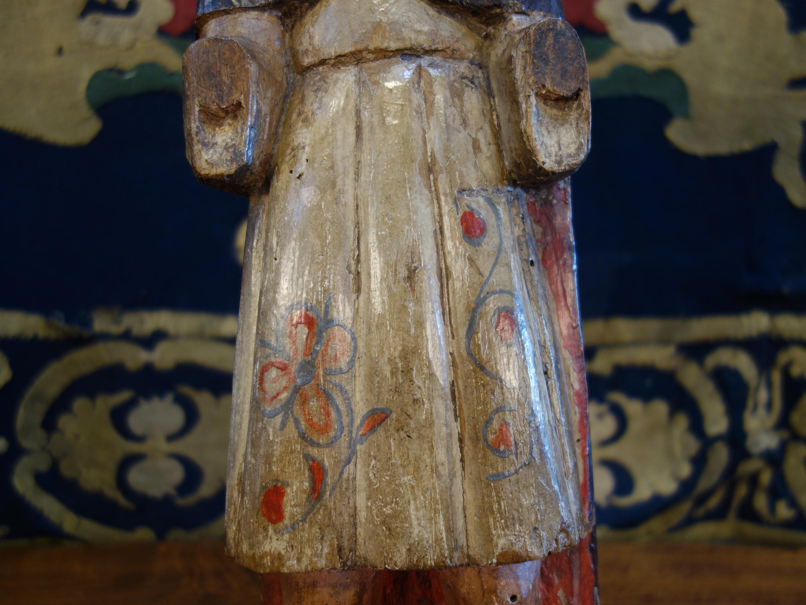 19. Jahrhundert Italienisch geschnitzte & bemalte primitive männliche Santos Holzskulptur 2