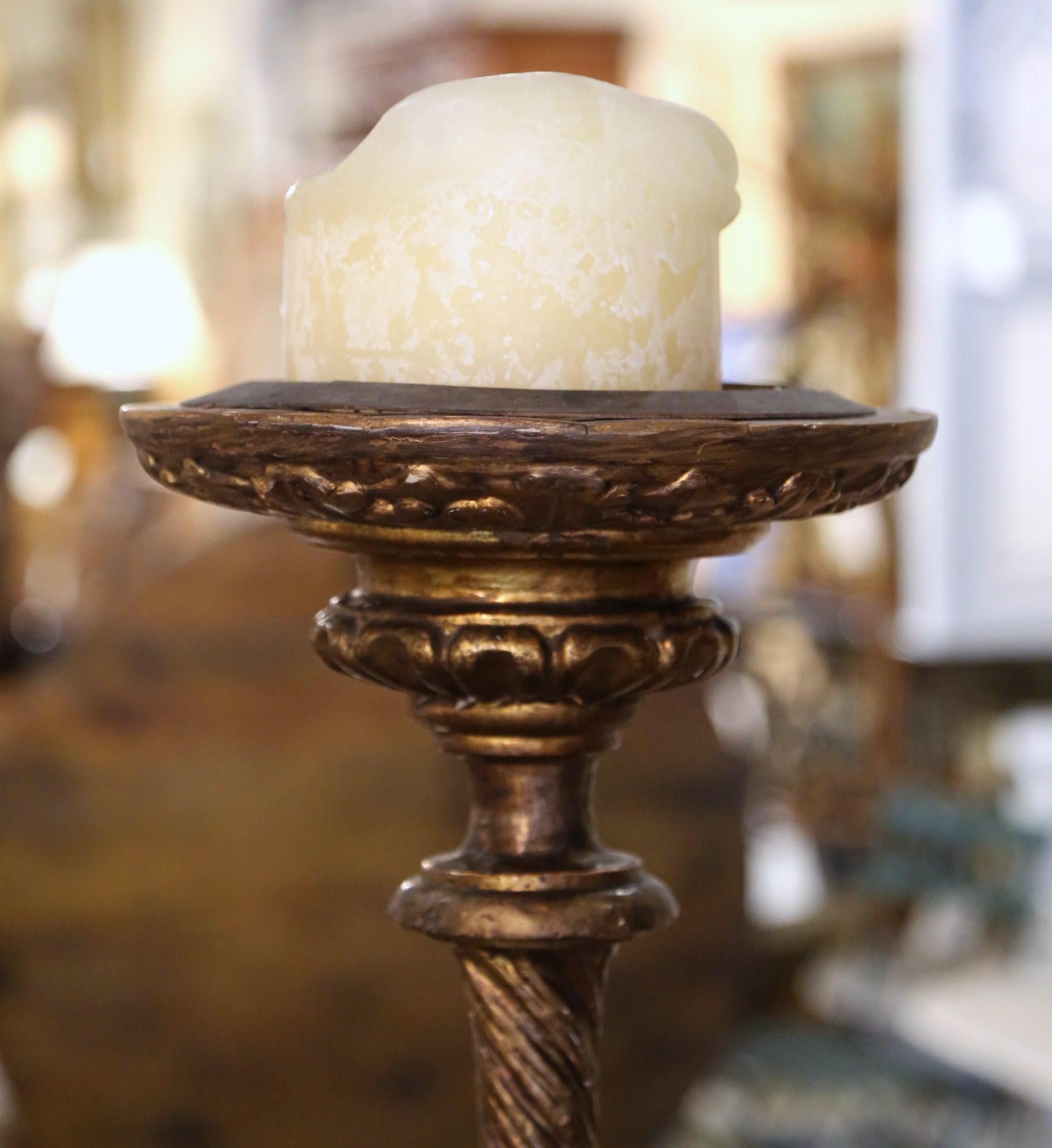 Italienische geschnitzte polychrome und bemalte Kerzenständer aus dem 19. Jahrhundert, Vierer-Set im Angebot 5