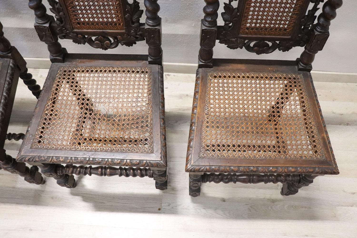 Fin du XIXe siècle Chaises de salle à manger en noyer sculpté du XIXe siècle avec paille de Vienne, ensemble de 4 en vente