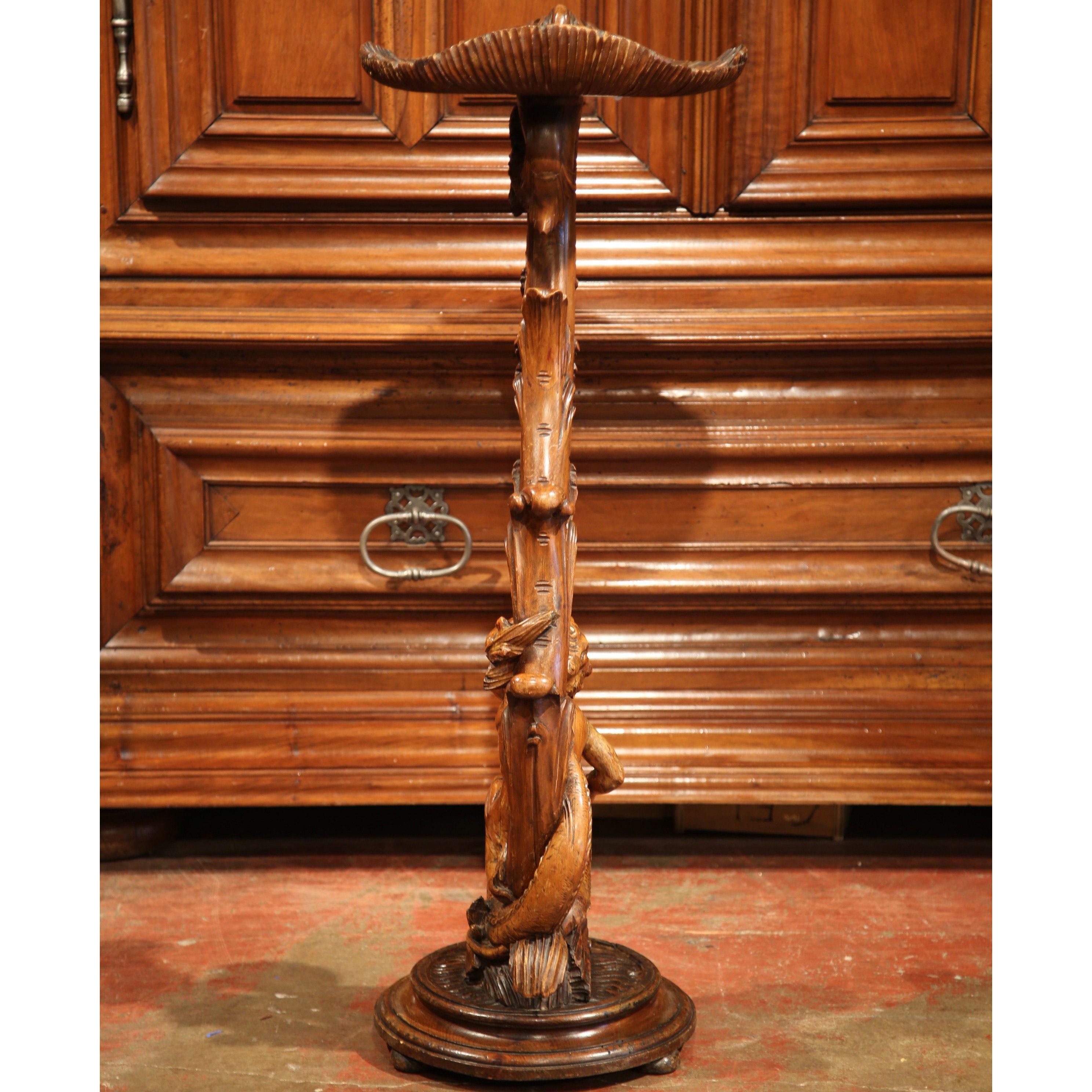 19th Century Italian Carved Walnut Pedestal Table with Cherub Figure 1