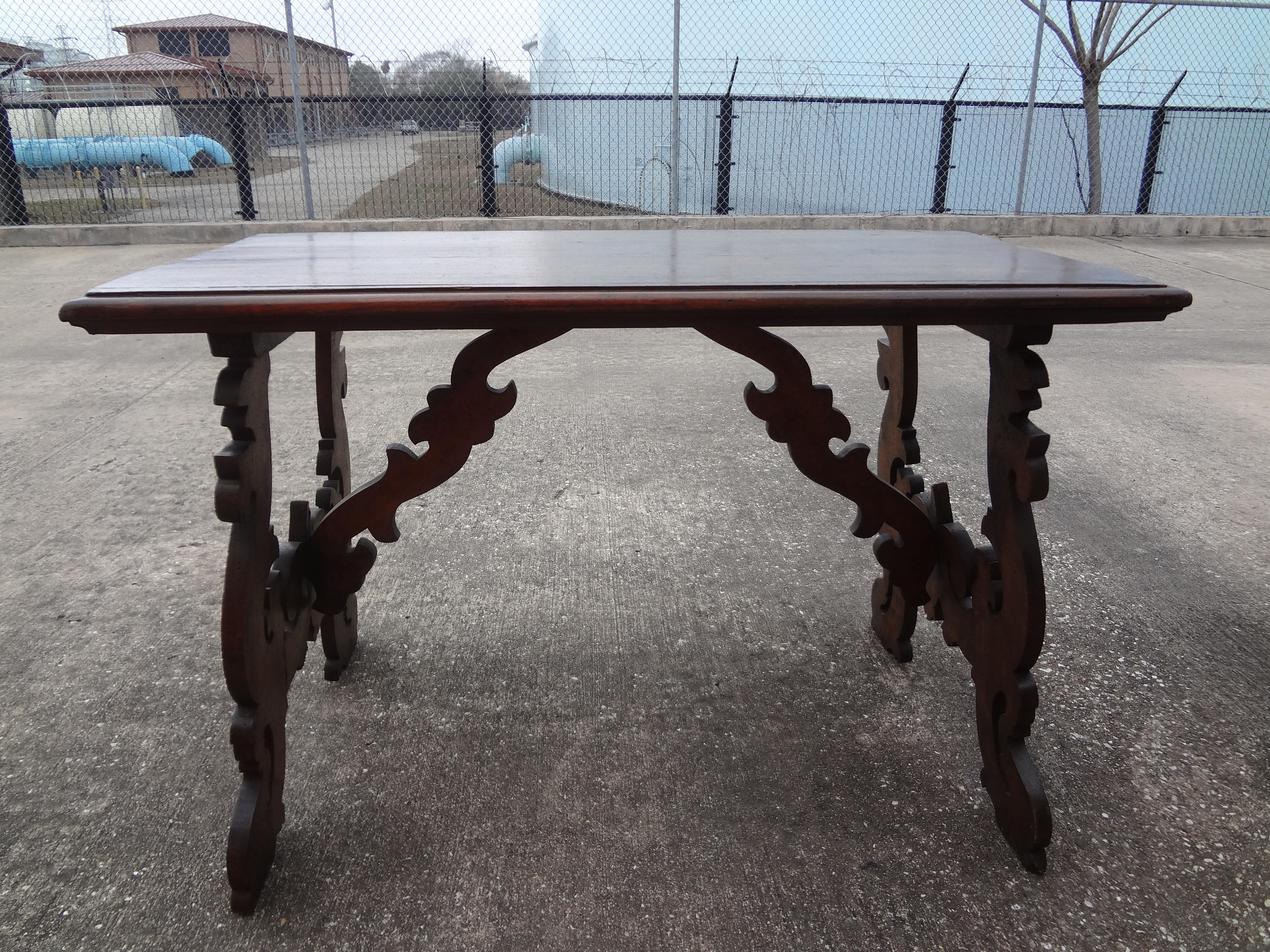 19th Century Italian Carved Walnut Table For Sale 10