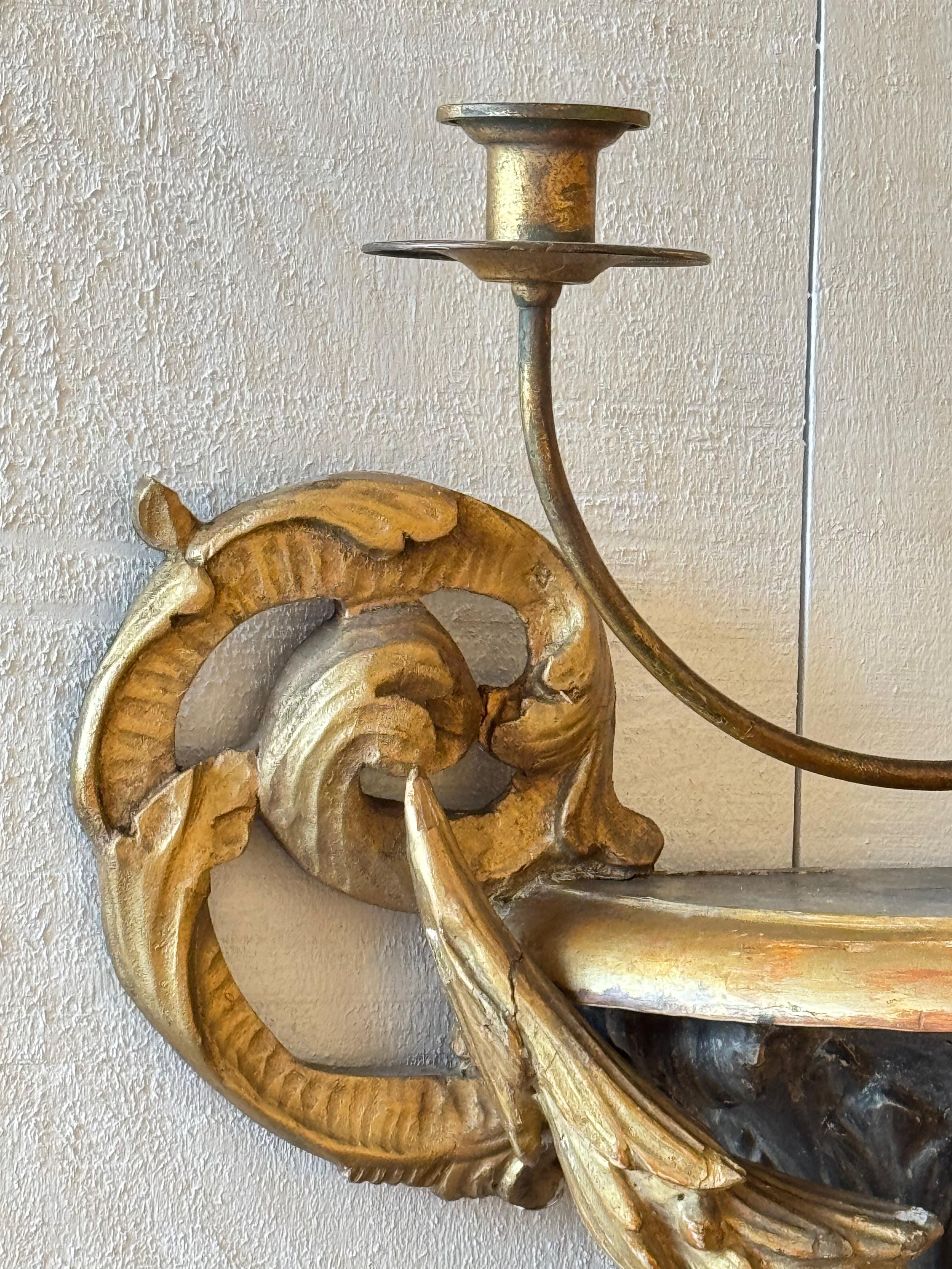 19th Century Italian Carved Wood Wall Sconce With Gilt Detailing For Sale 2