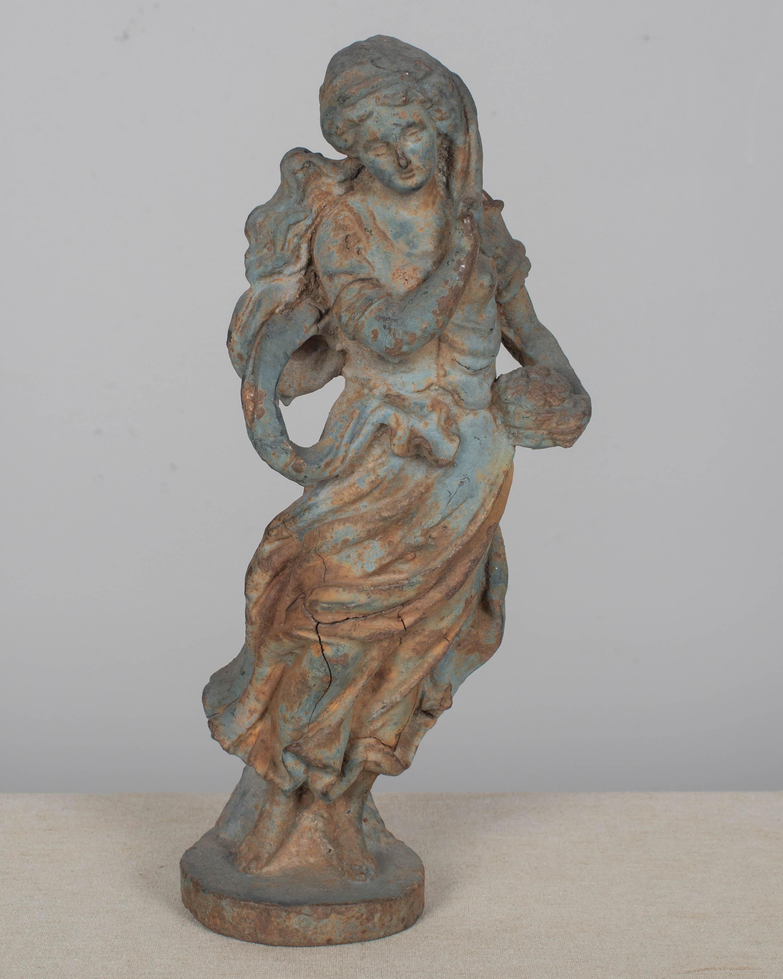 Paire de statues de jardin en fonte italiennes du 19e siècle en vente 4