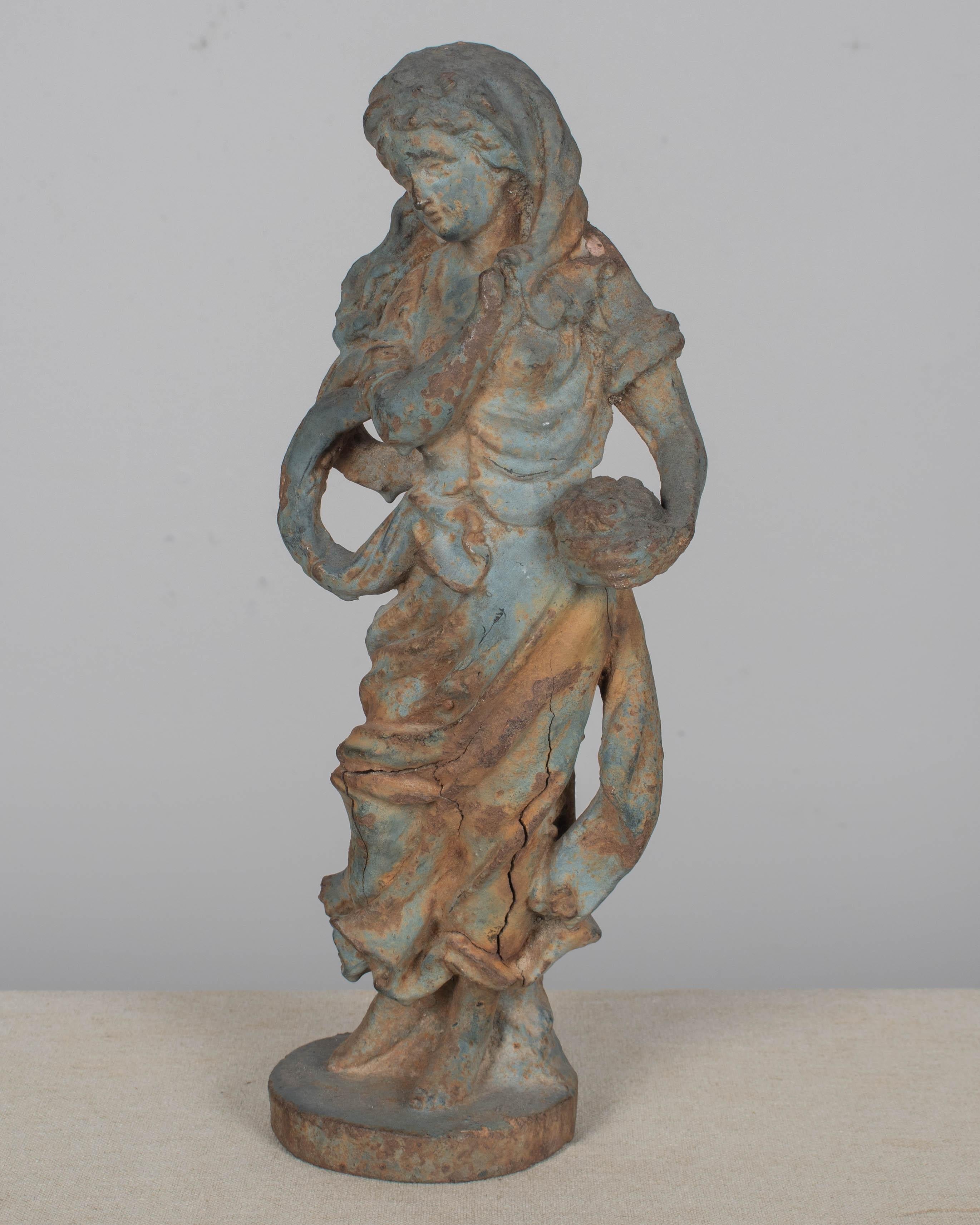 Paire de statues de jardin en fonte italiennes du 19e siècle en vente 5