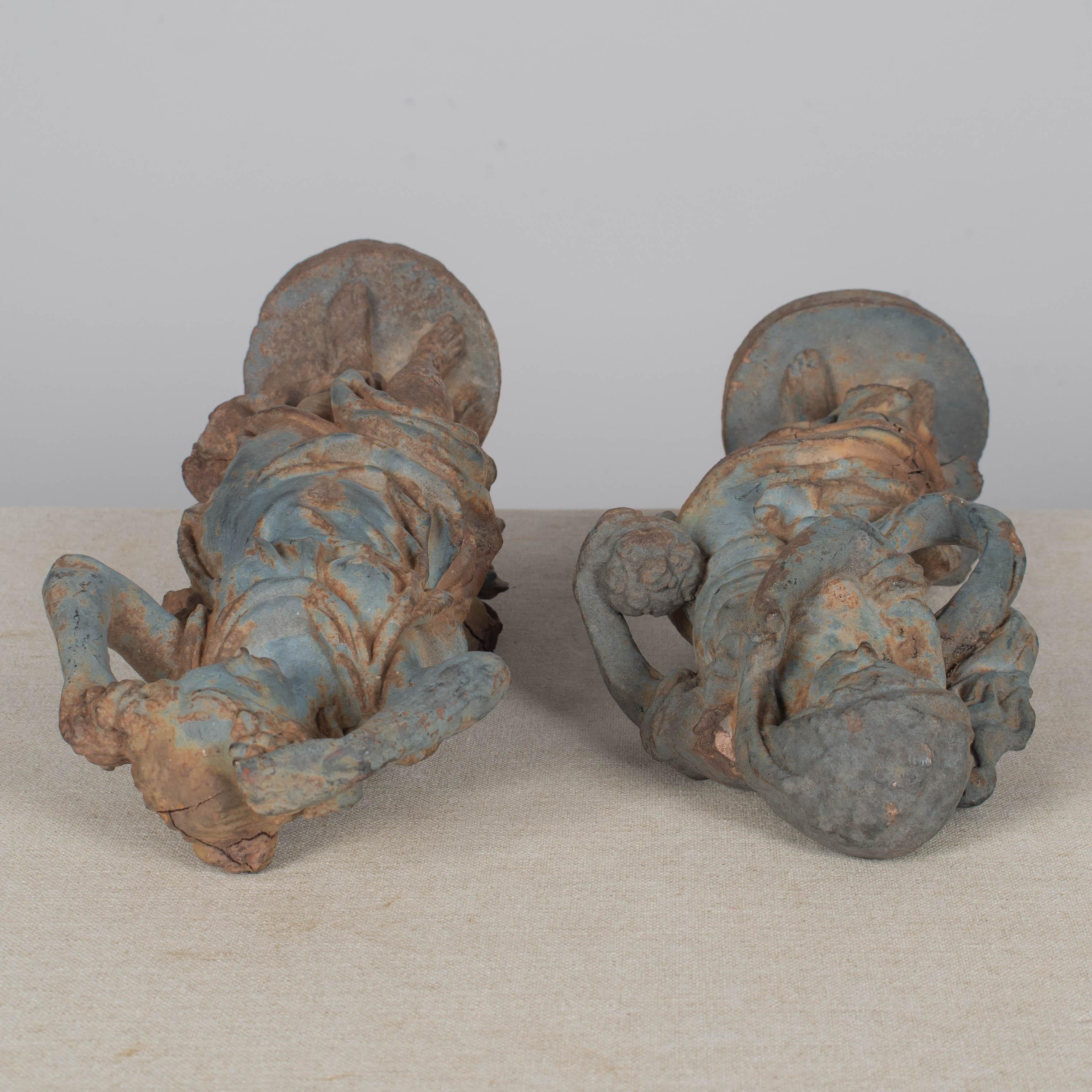 Paire de statues de jardin en fonte italiennes du 19e siècle en vente 12