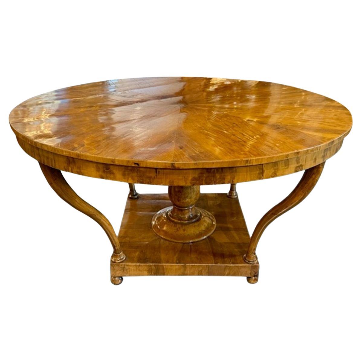 19th Century Italian Center Table en vente