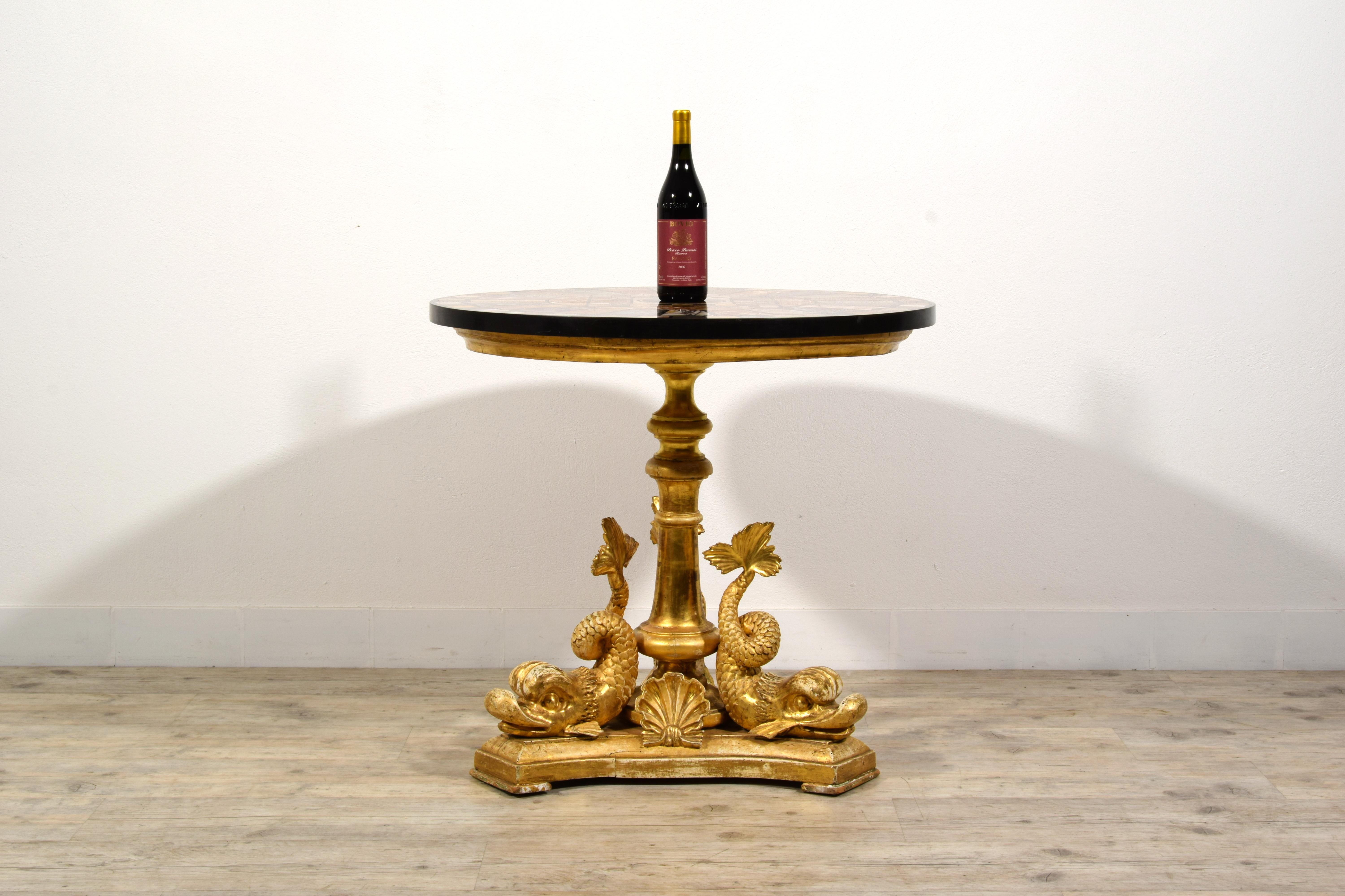 19th Century, Italian Center Table with Marble Top Giltwood Base For Sale 2