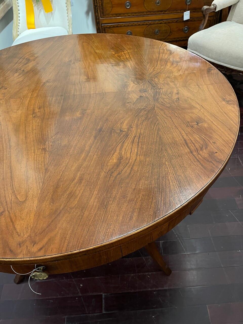 19th Century Italian Centre Table In Good Condition For Sale In Houston, TX