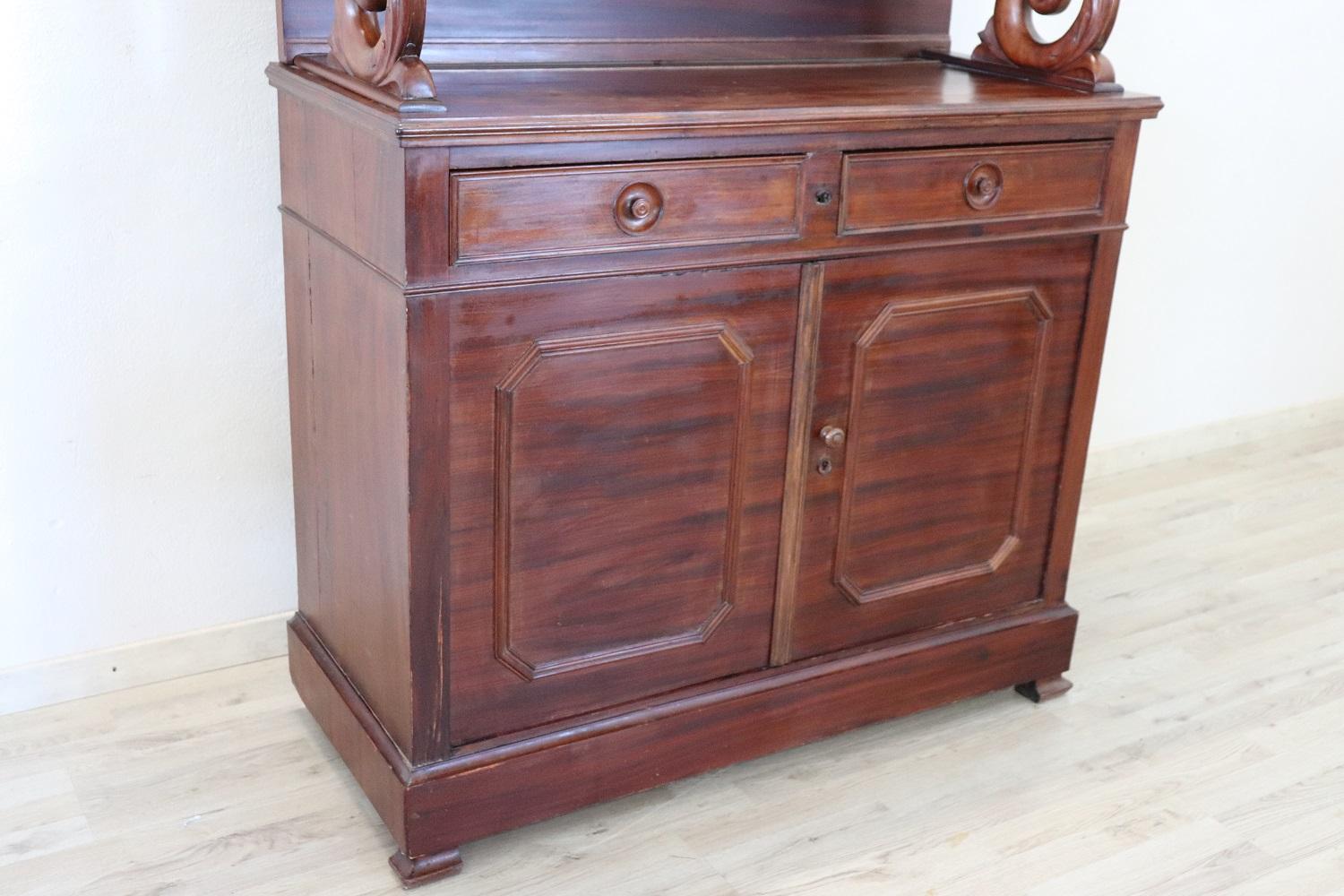 19th Century Italian Charles X Carved Mahogany Sideboard or Buffet In Good Condition In Casale Monferrato, IT