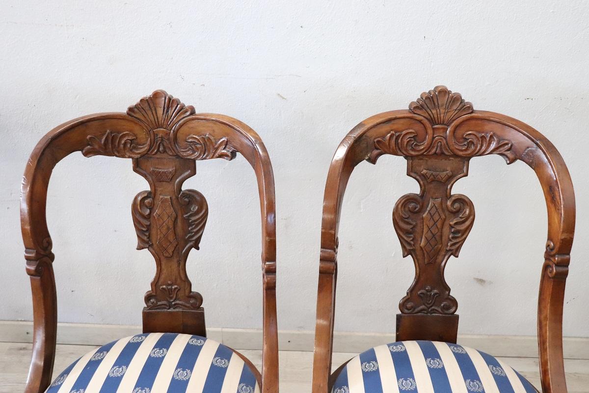 Early 19th Century 19th Century Italian Charles X Carved Walnut Set of Four Antique Chairs For Sale