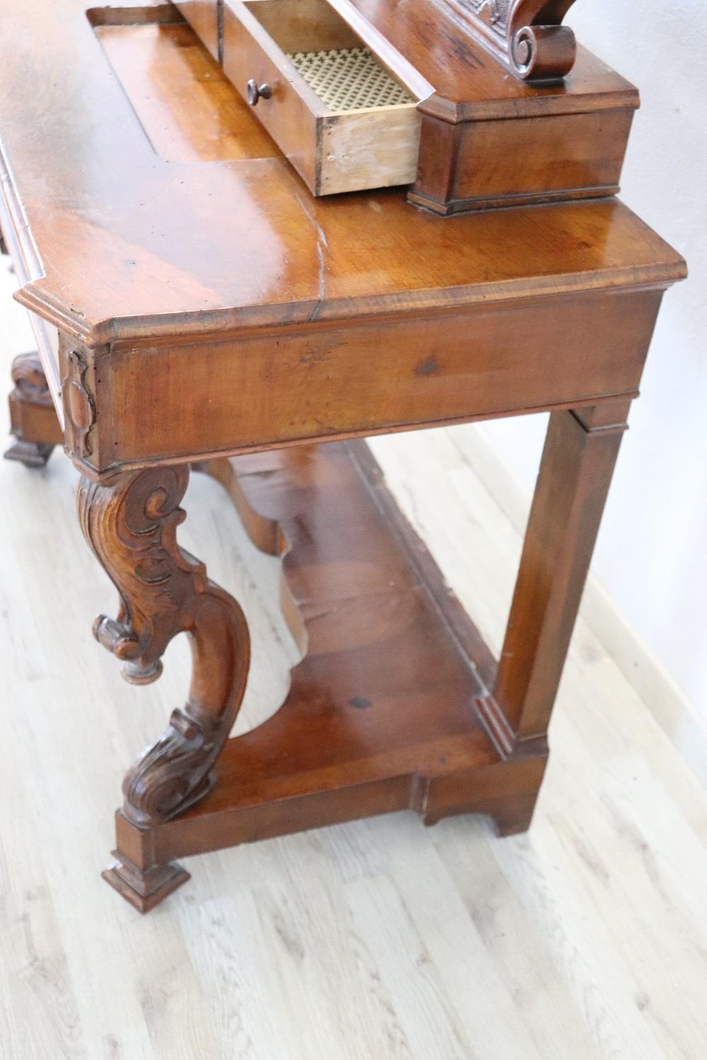 19th Century Italian Charles X Carved Walnut Vanity Table or Dressing Table For Sale 3