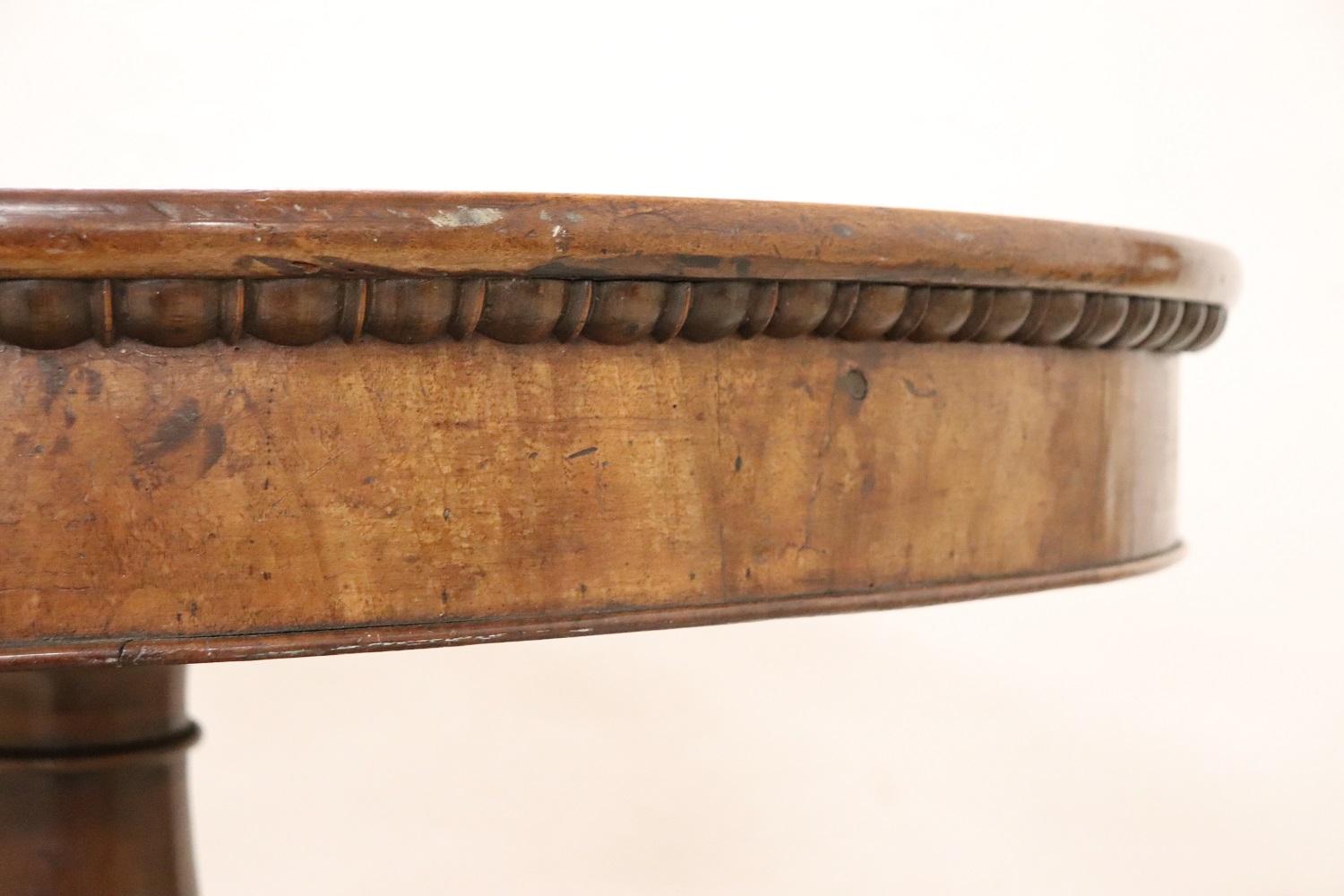 19th Century Italian Charles X Solid Walnut Antique Round Center Table For Sale 2