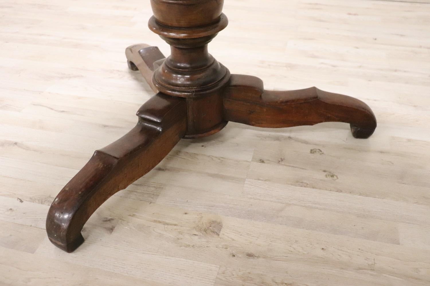 19th Century Italian Charles X Solid Walnut Antique Round Center Table For Sale 4