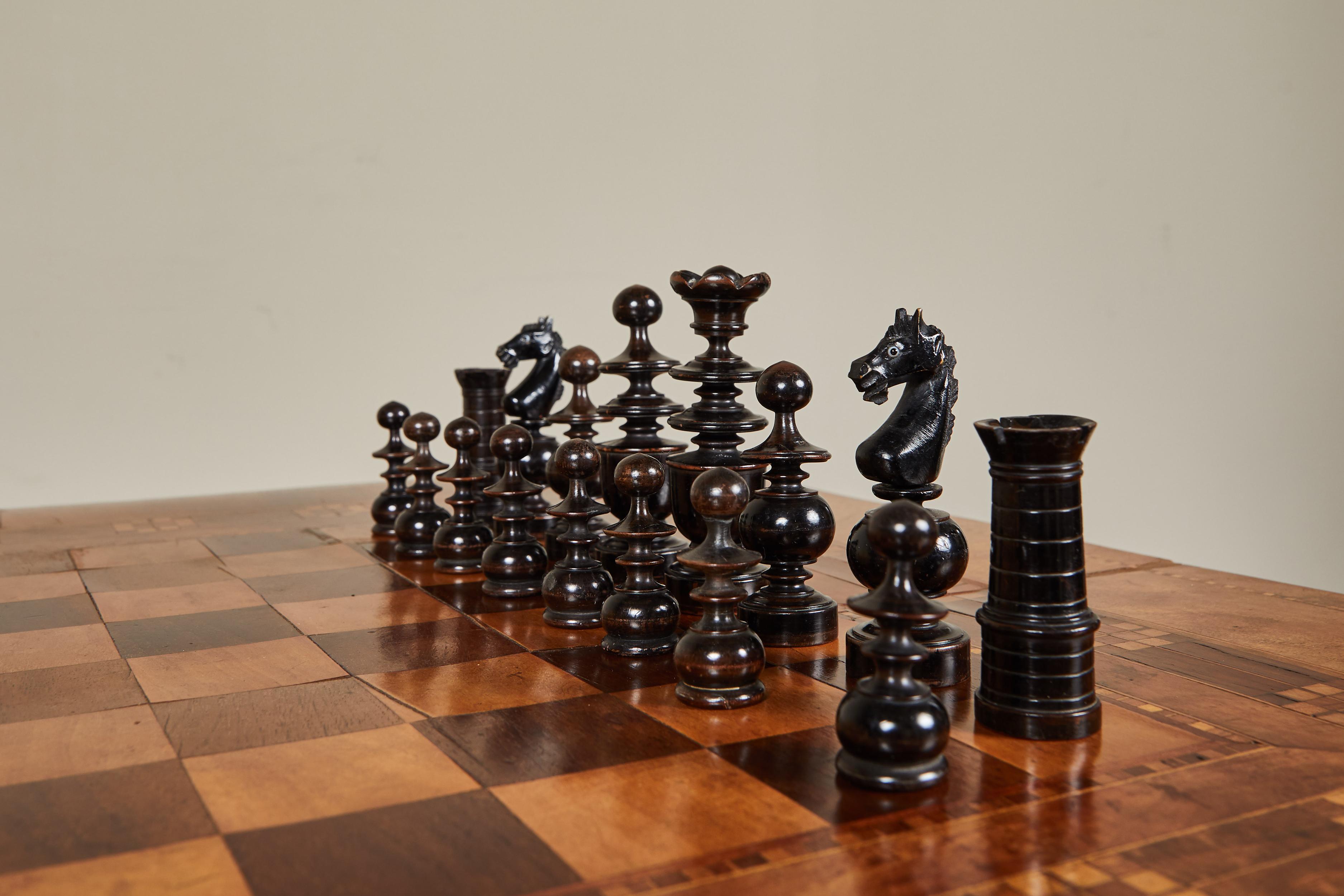 Ash 19th Century Italian Chess Set