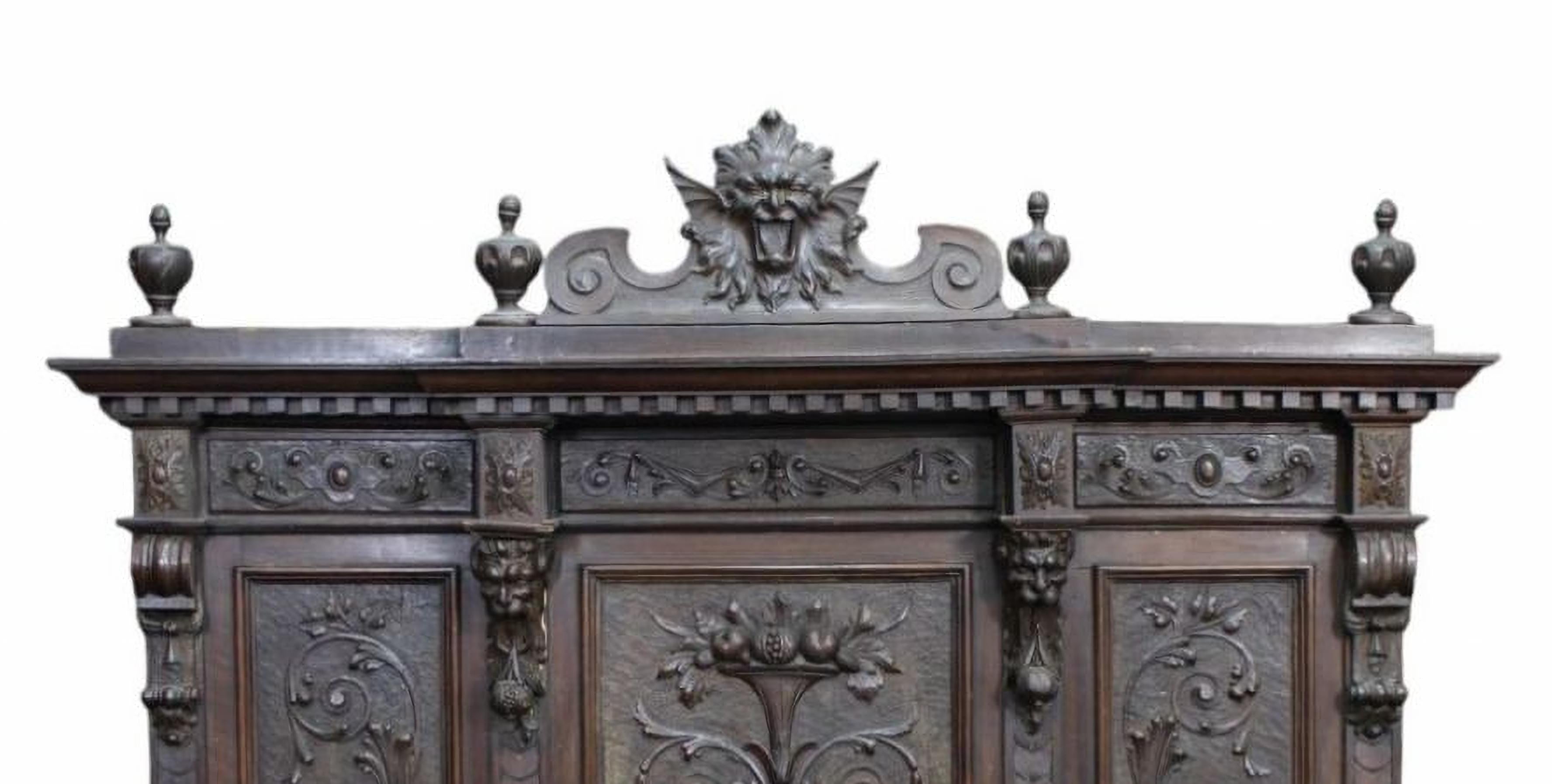 19th Century Italian CHEST WITH STAND
in richly carved wood in Renaissance style
h 186 x 155 x 47 cm
good condition for the age