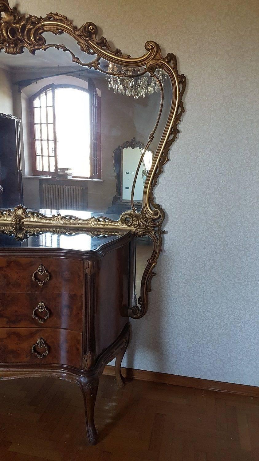 Mid-20th Century 19th Century Italian Chippendale Bombay in Burl Walnut Bedroom Set