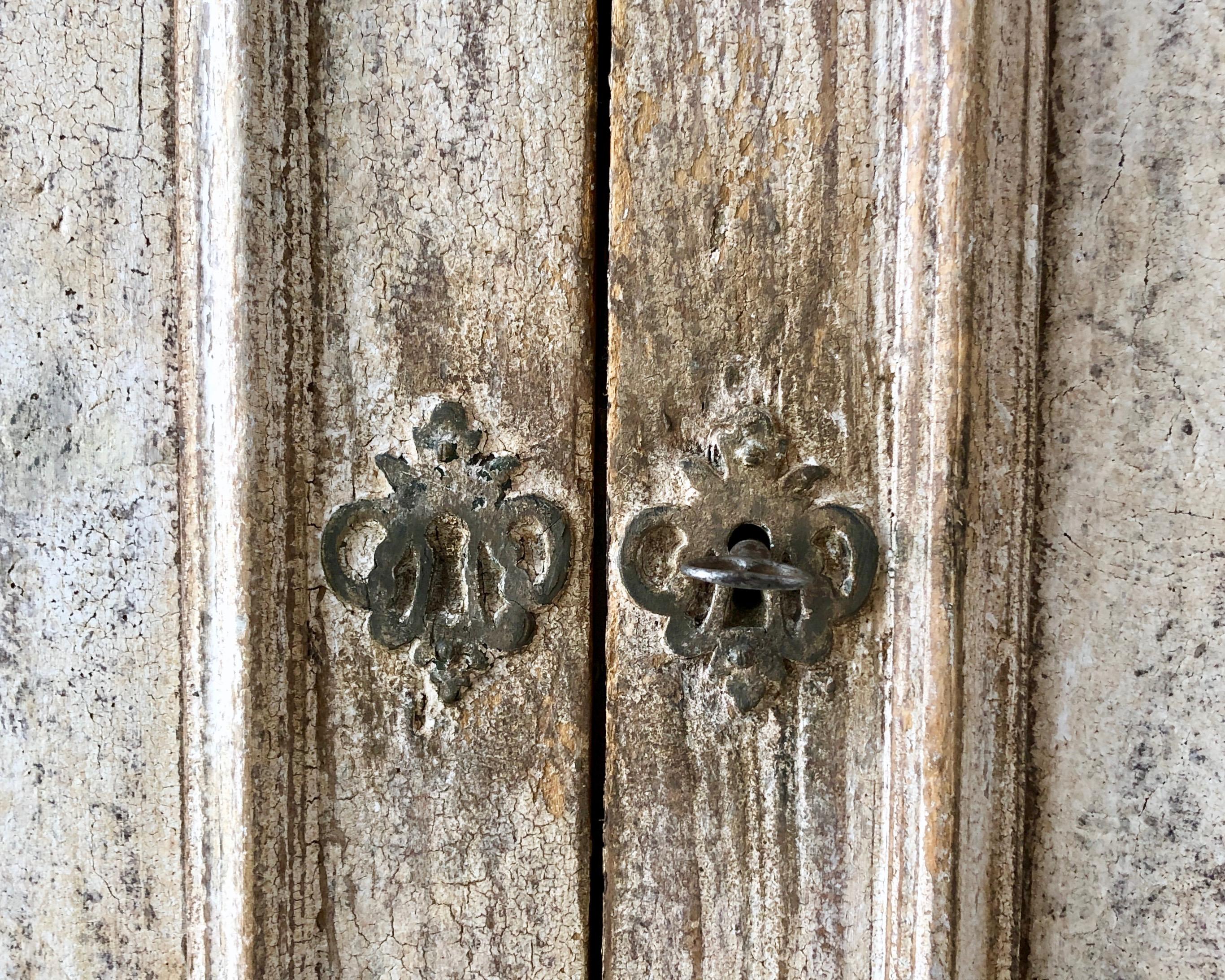 19th Century Italian Credenza 1