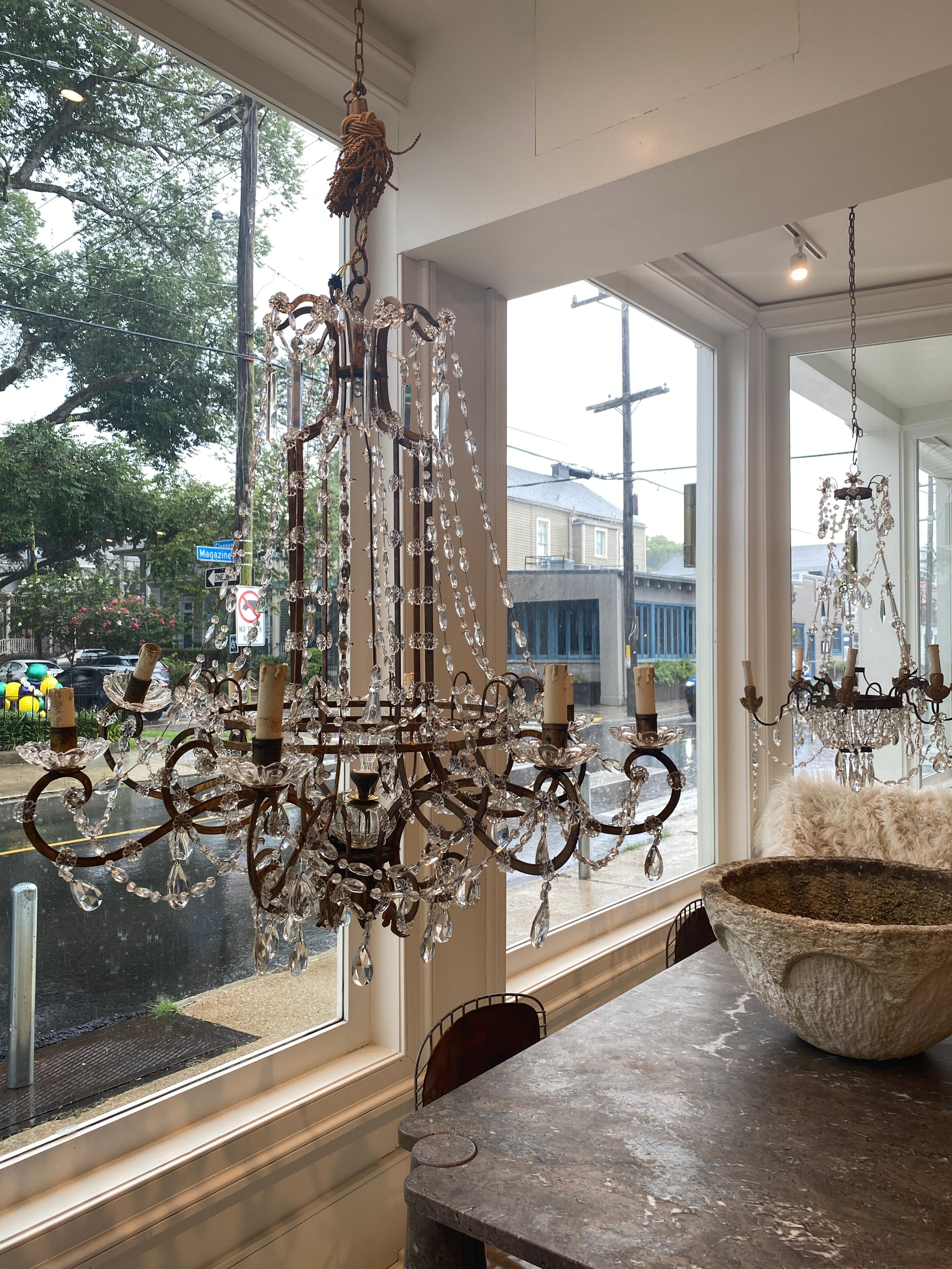 Lampadario italiano antico in cristallo e ferro del XIX secolo In condizioni discrete in vendita a New Orleans, LA