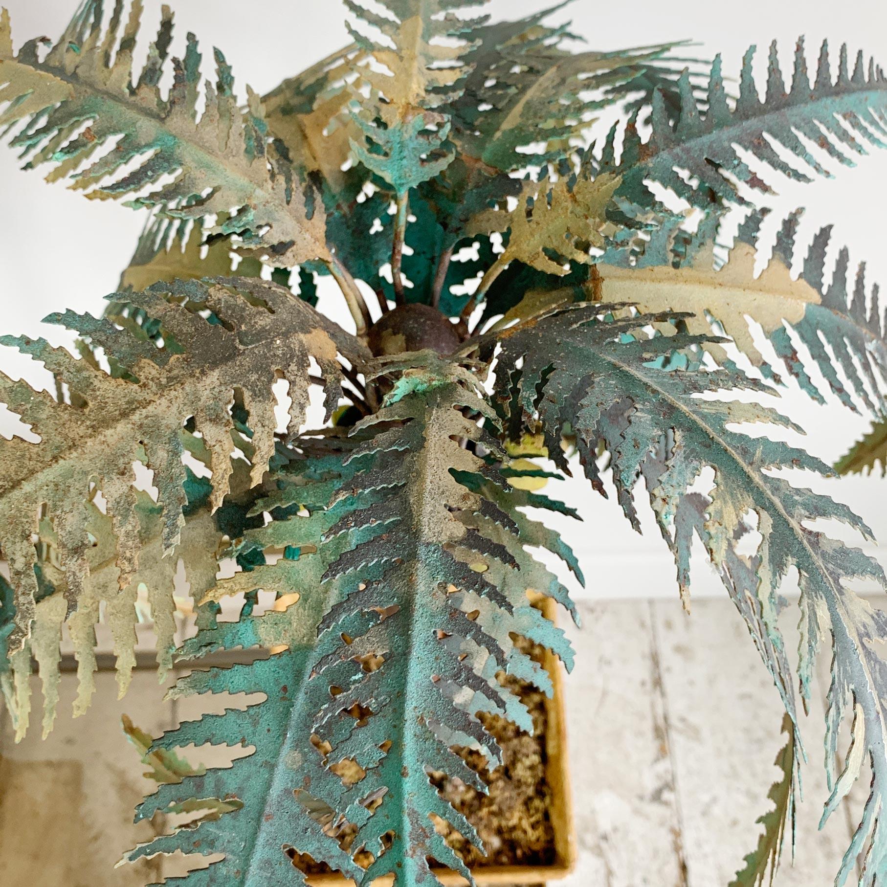 metal palm tree sculpture