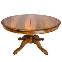 19th Century Italian Dining Room Extanding Oval Table Flamed Warm Walnut Table