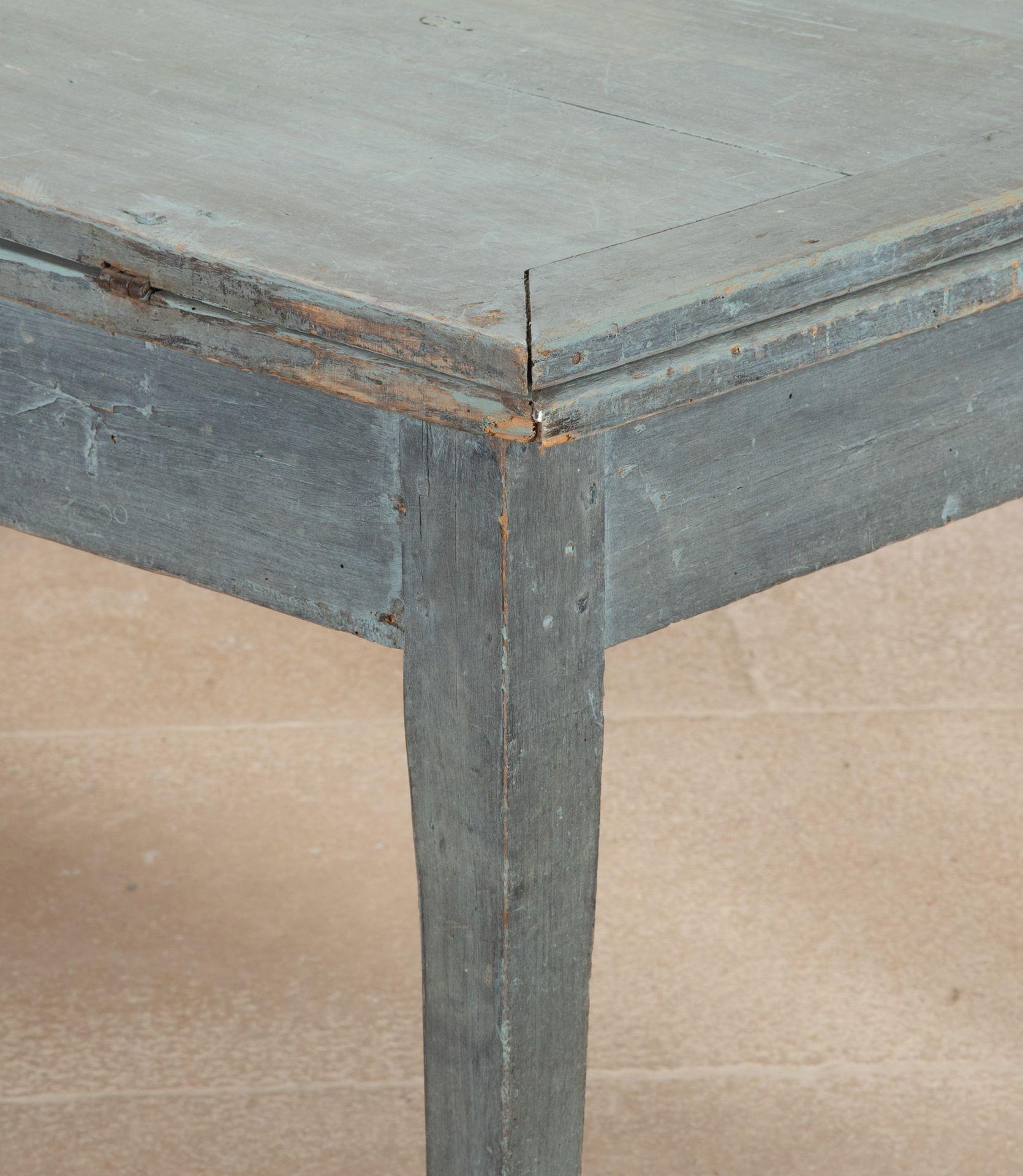 19th Century Italian Dining Table For Sale 2