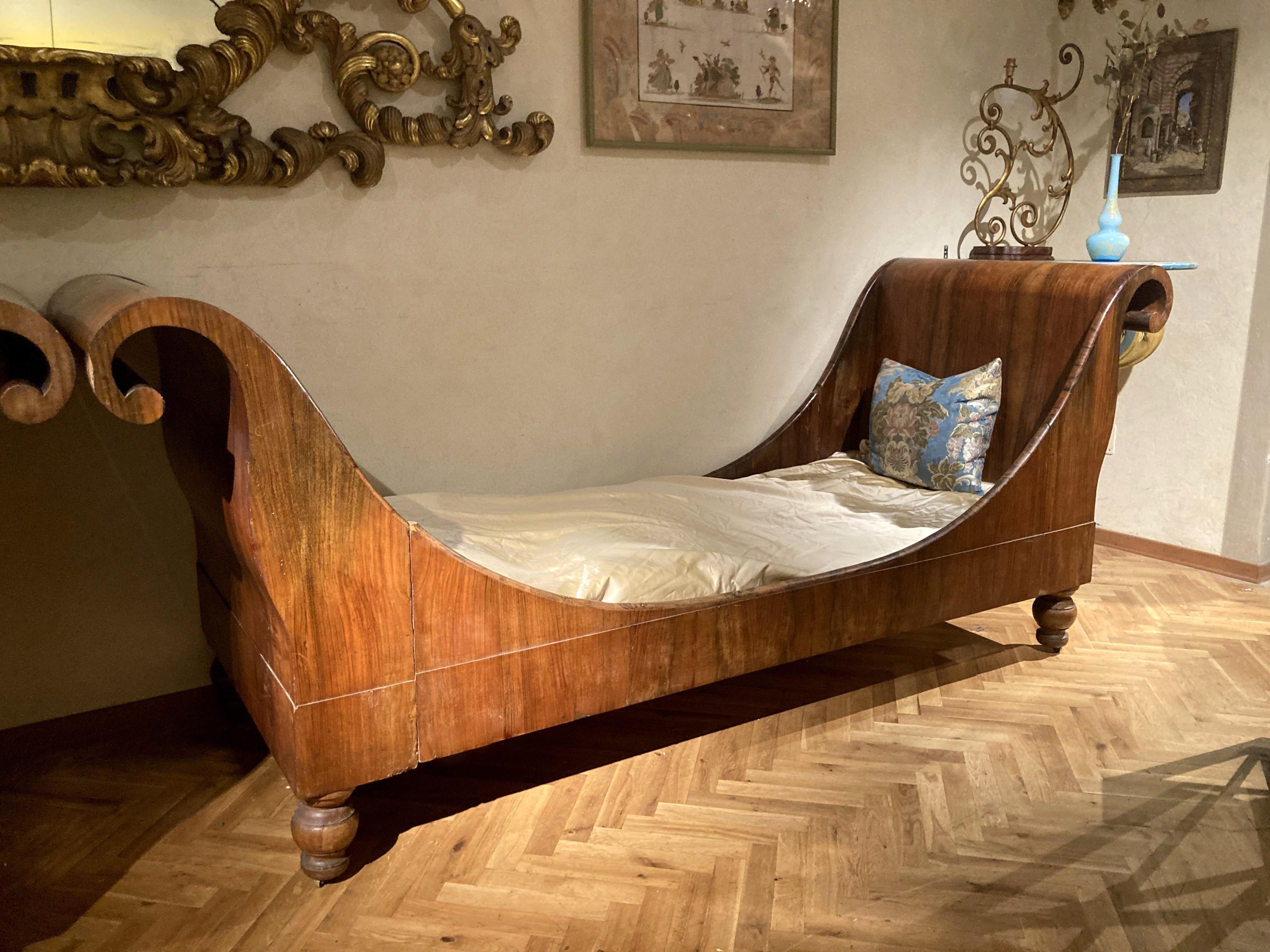 coffin bed for two