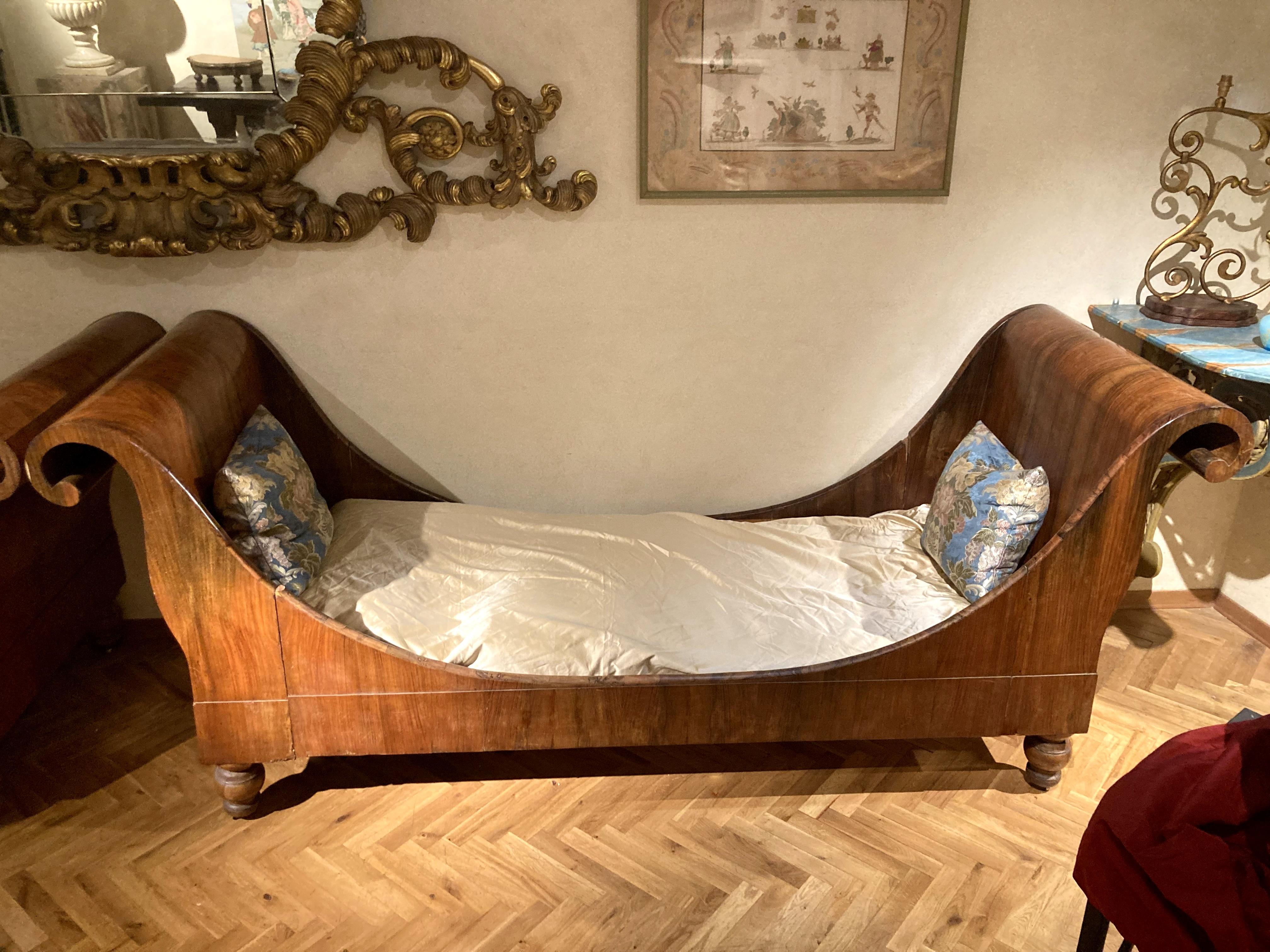 Metal 19th Century Italian Empire Period Flamed Walnut Two Sleigh Beds or Daybeds For Sale