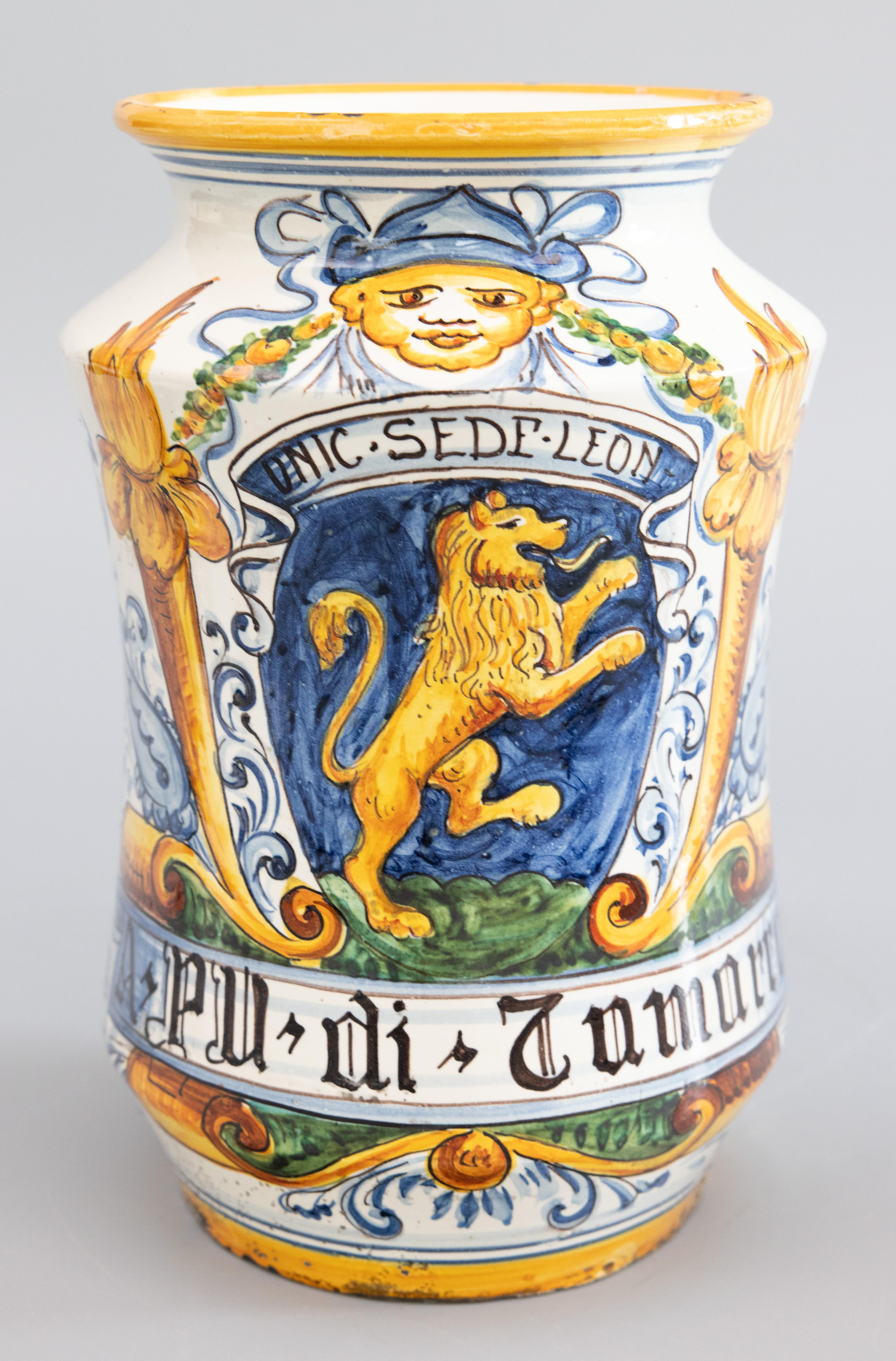 XIXe siècle Vase d'apothicaire Albarello en faïence italienne du 19ème siècle en vente