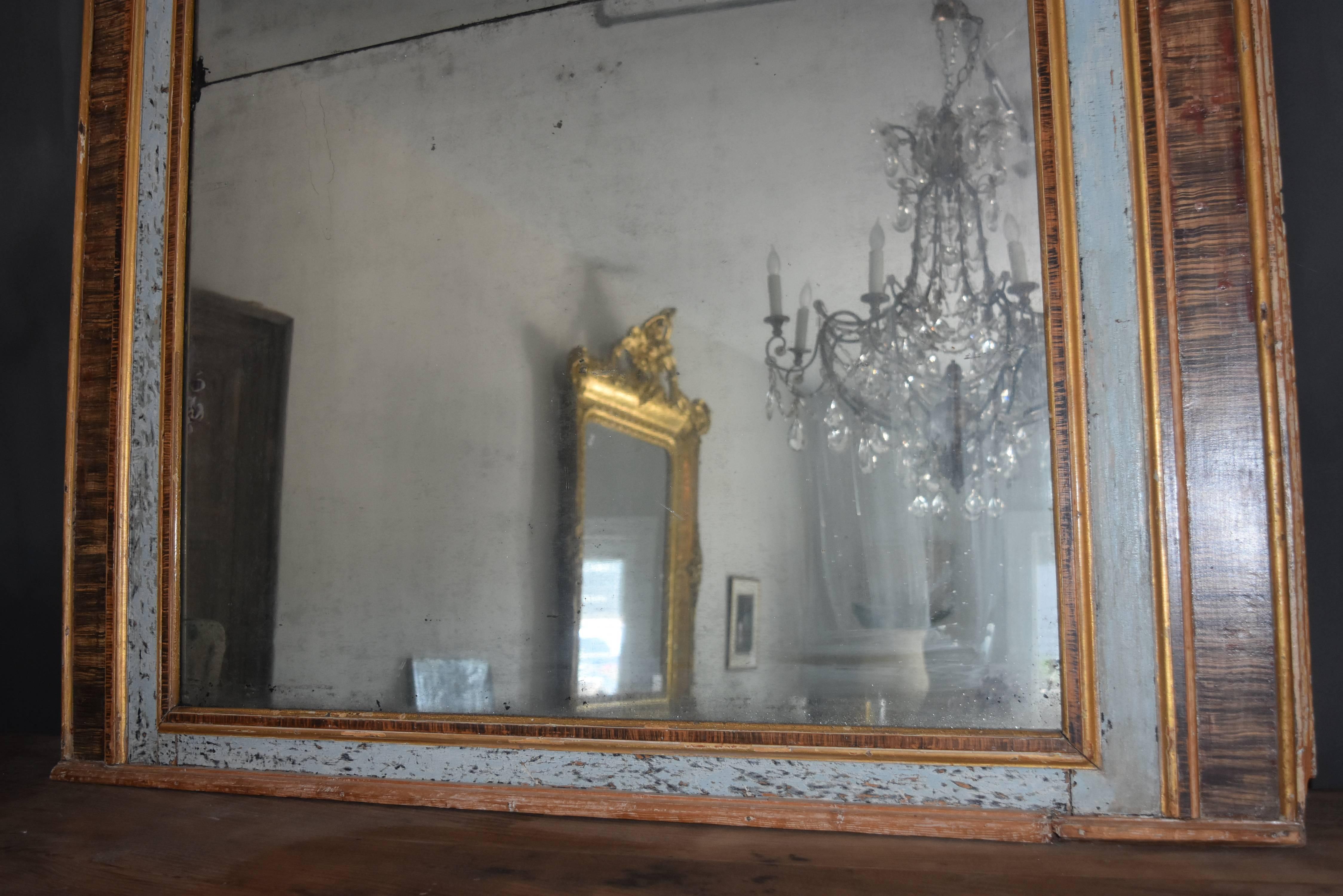 Miroir italien du 19ème siècle avec cadre peint en faux marbre et verre d'origine en vente 6