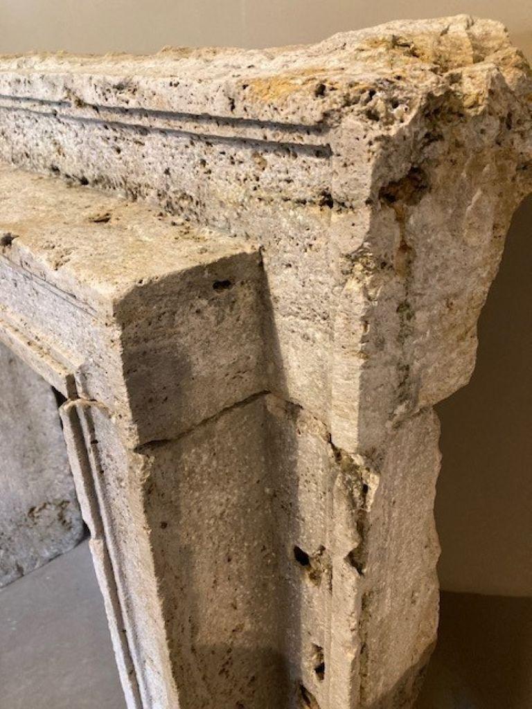 19th Century Italian Fireplace Mantel in Travertine For Sale 5